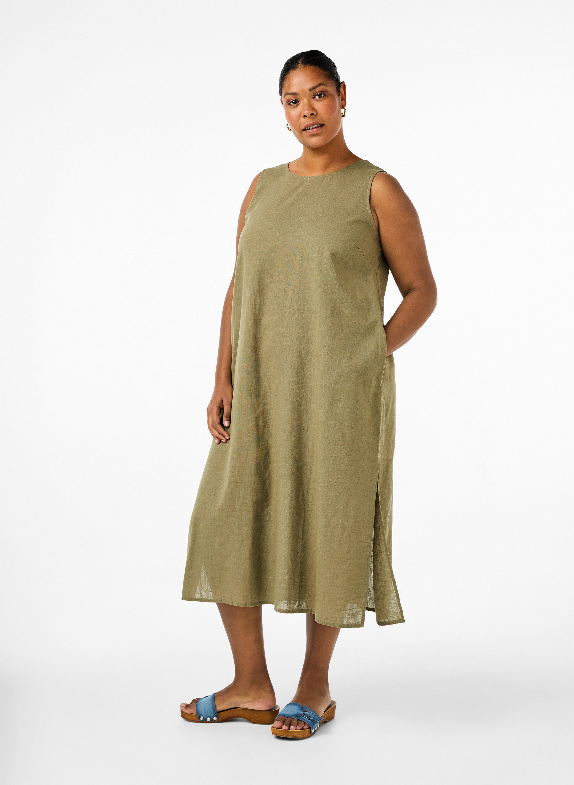 Zizzi &Auml;rmelloses Kleid aus Baumwollmischung mit Leinen, Deep Lichen Green, Model image number 0