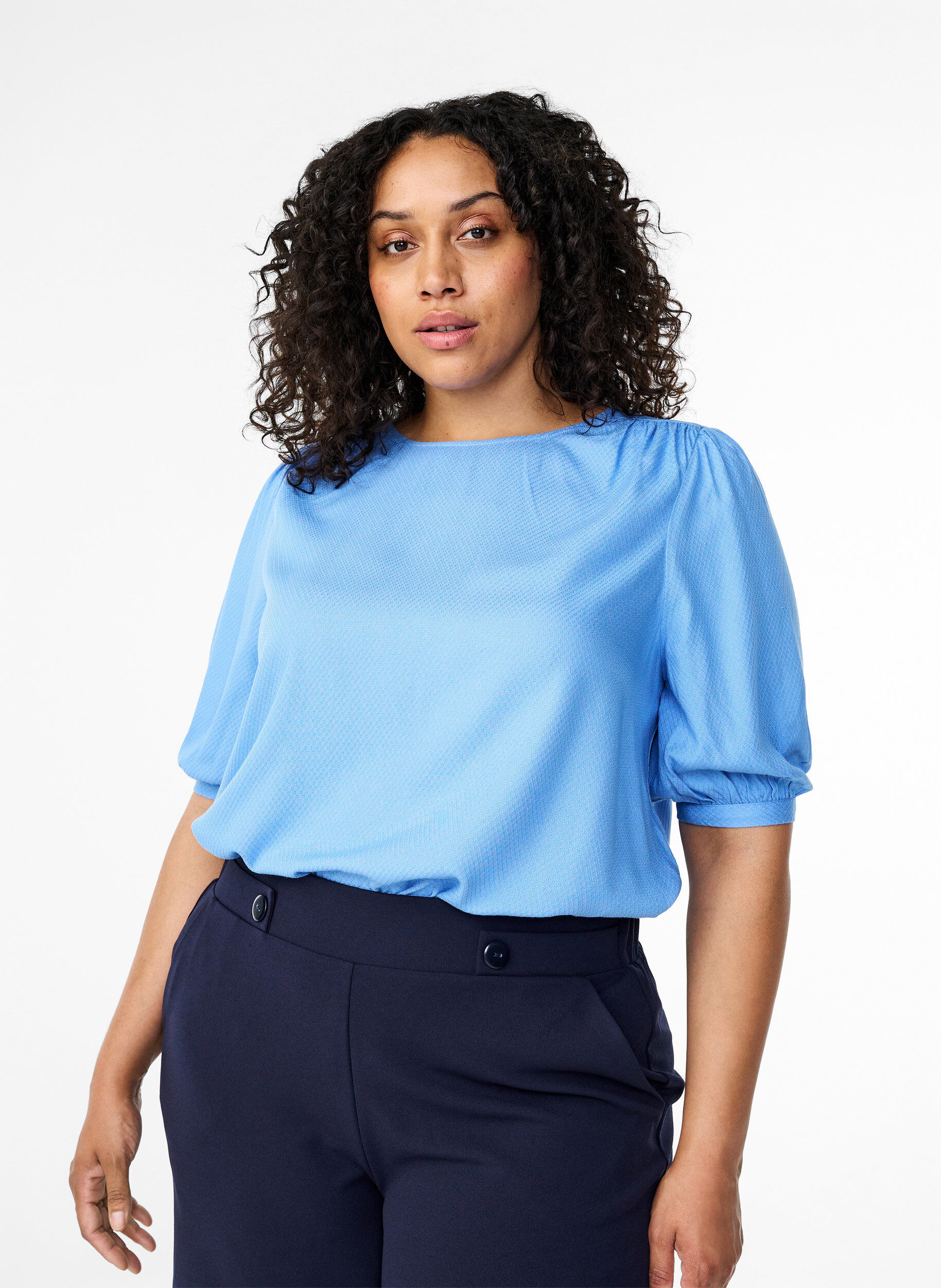 Zizzi  Viskosebluse mit 1/2 &Auml;rmeln, Cornflower Blue, Model image number 0