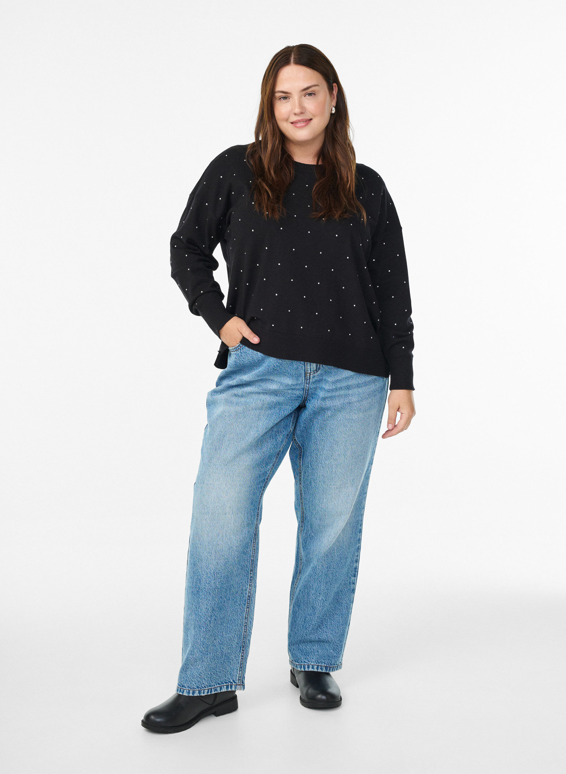 Zizzi Lockere Strickbluse mit Strasssteinen, Schwarz, Model image number 1