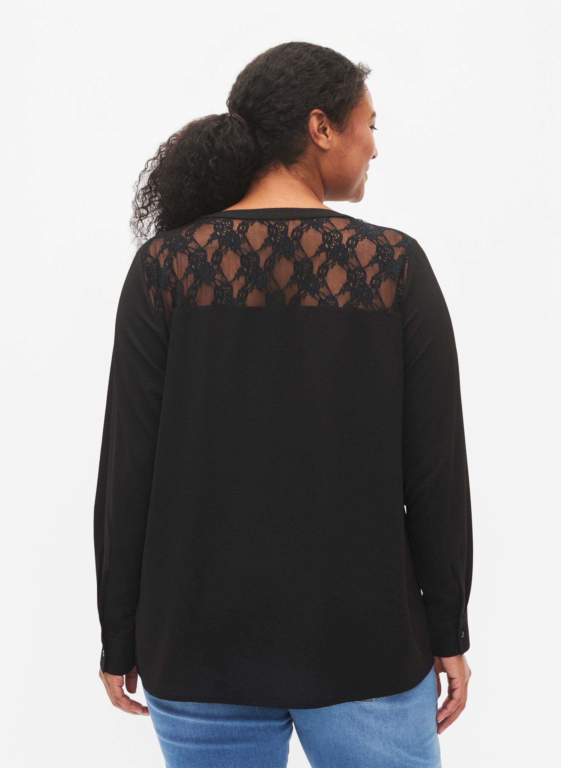 Zizzi Lang&auml;rmelige Bluse mit Spitzendetail , Black, Model image number 1