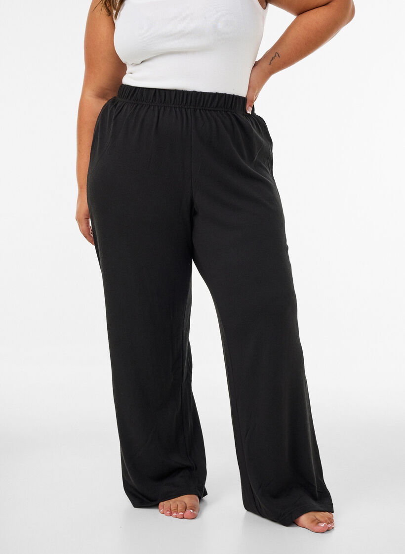 Hoch taillierte Hose aus Jersey mit weitem Bein, Schwarz, Model image number 3