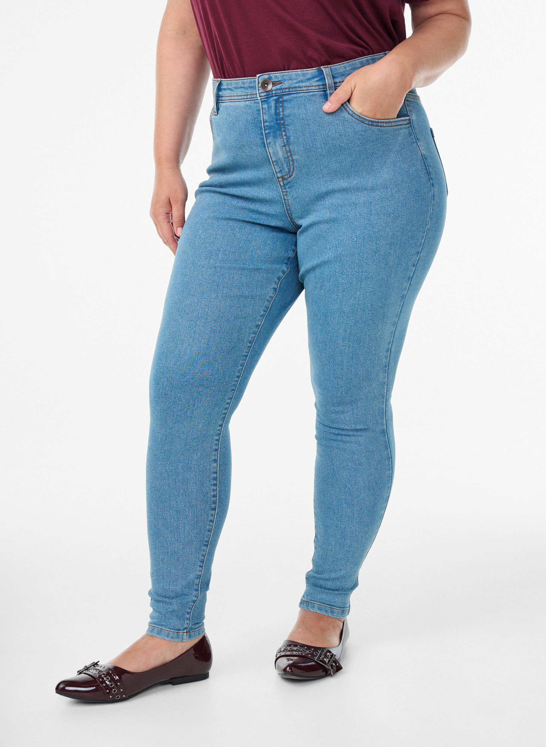 Zizzi Jeans mit Super Slim Fit, Blau, Model image number 2