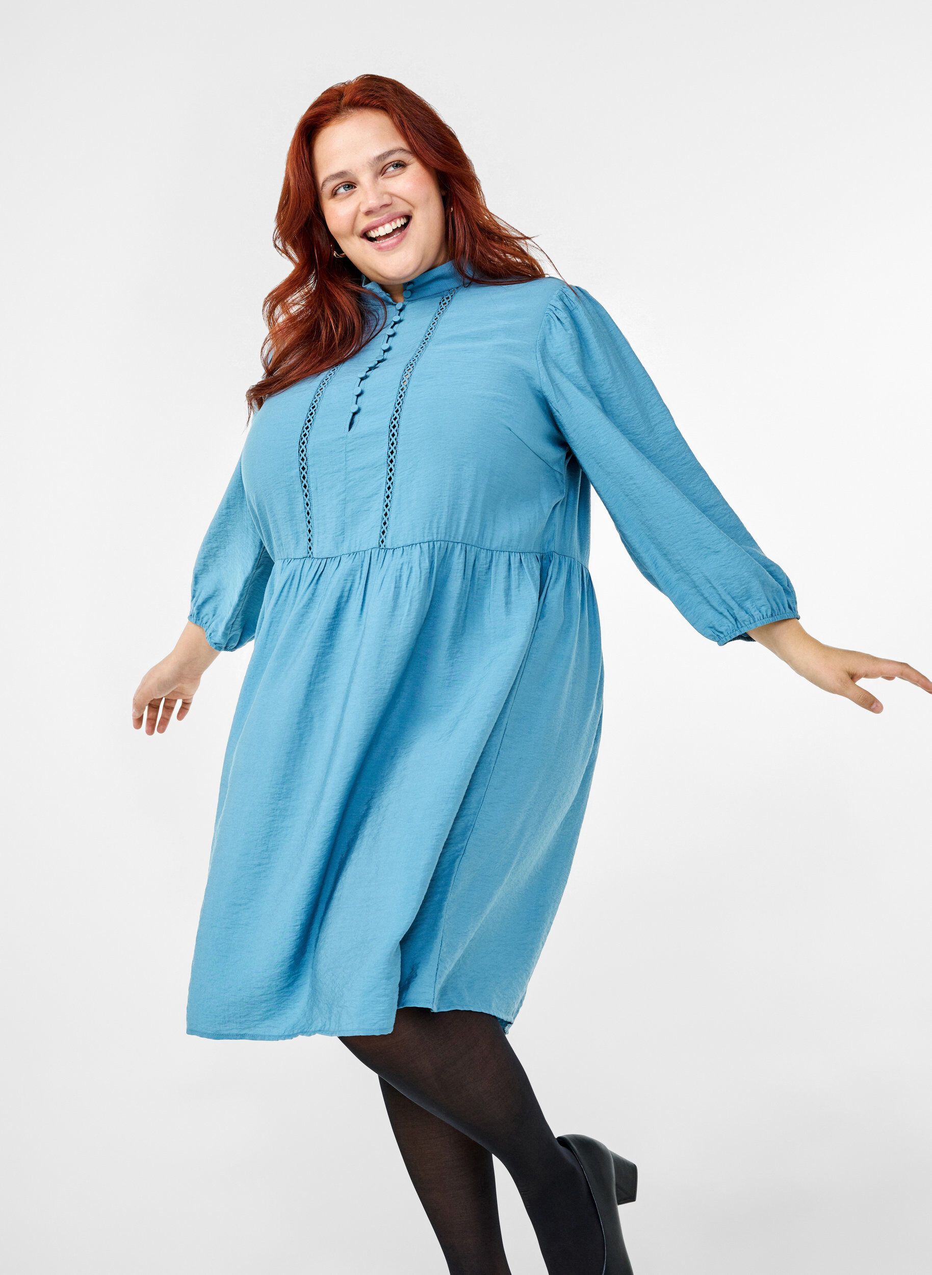 Zizzi Knielanges Kleid mit Stickerei und 3/4-&Auml;rmeln, Blue Heaven, Image image number 0