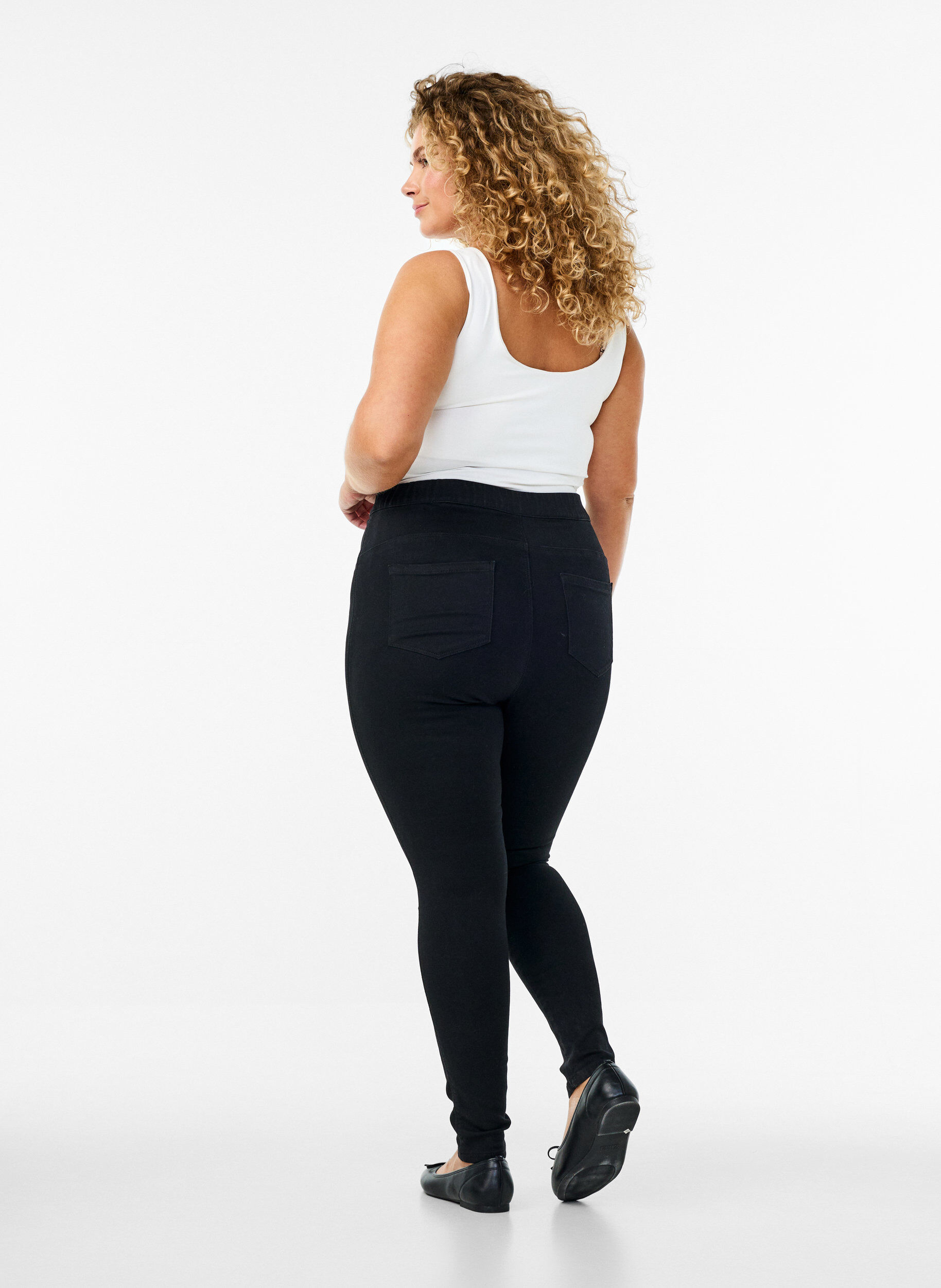 Zizzi Jeggings mit hoher Taille, Schwarz, Model image number 1