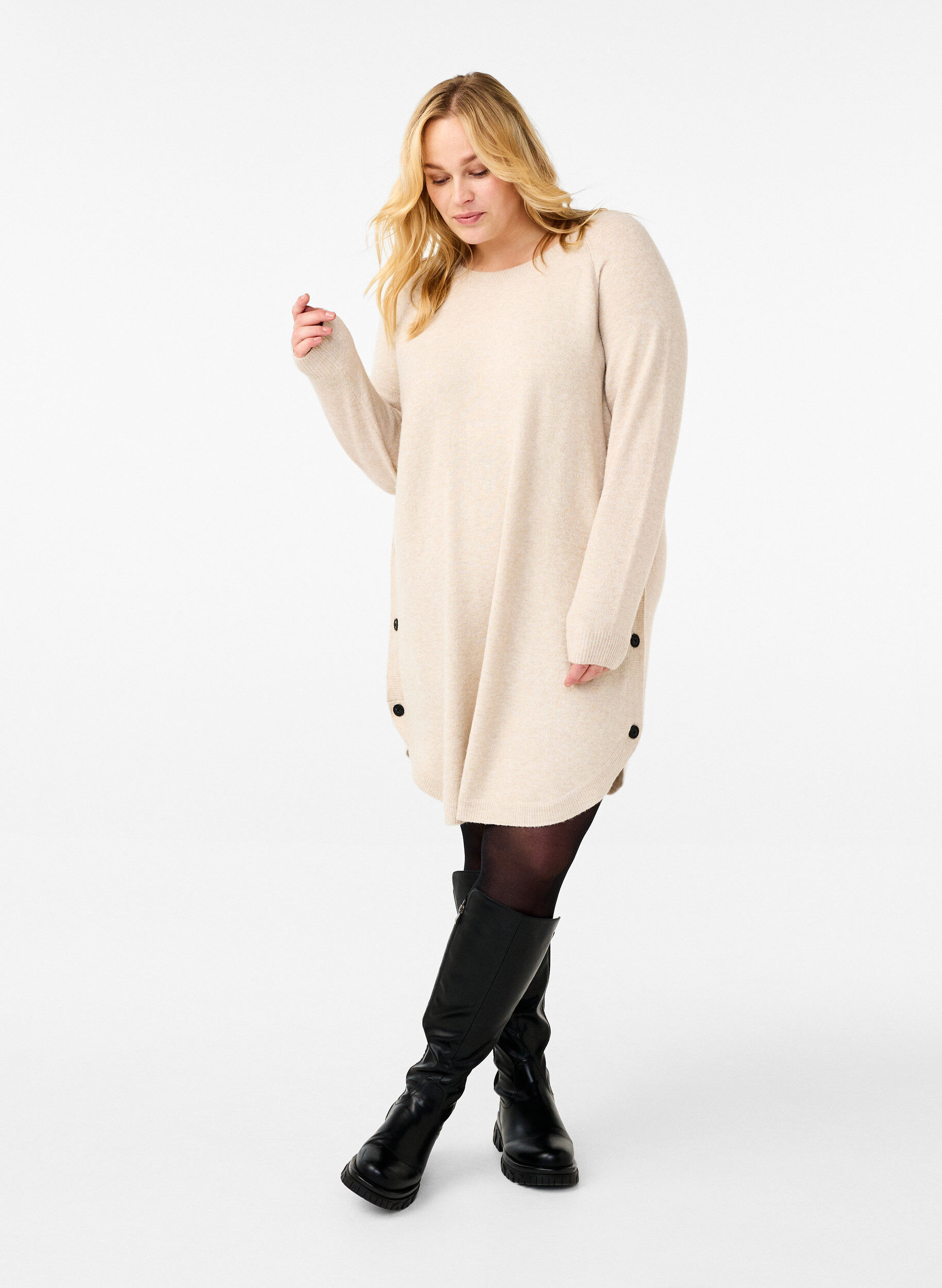 Zizzi Melange-Strickkleid mit Kn&ouml;pfen, Pumice Stone Mel., Model image number 2