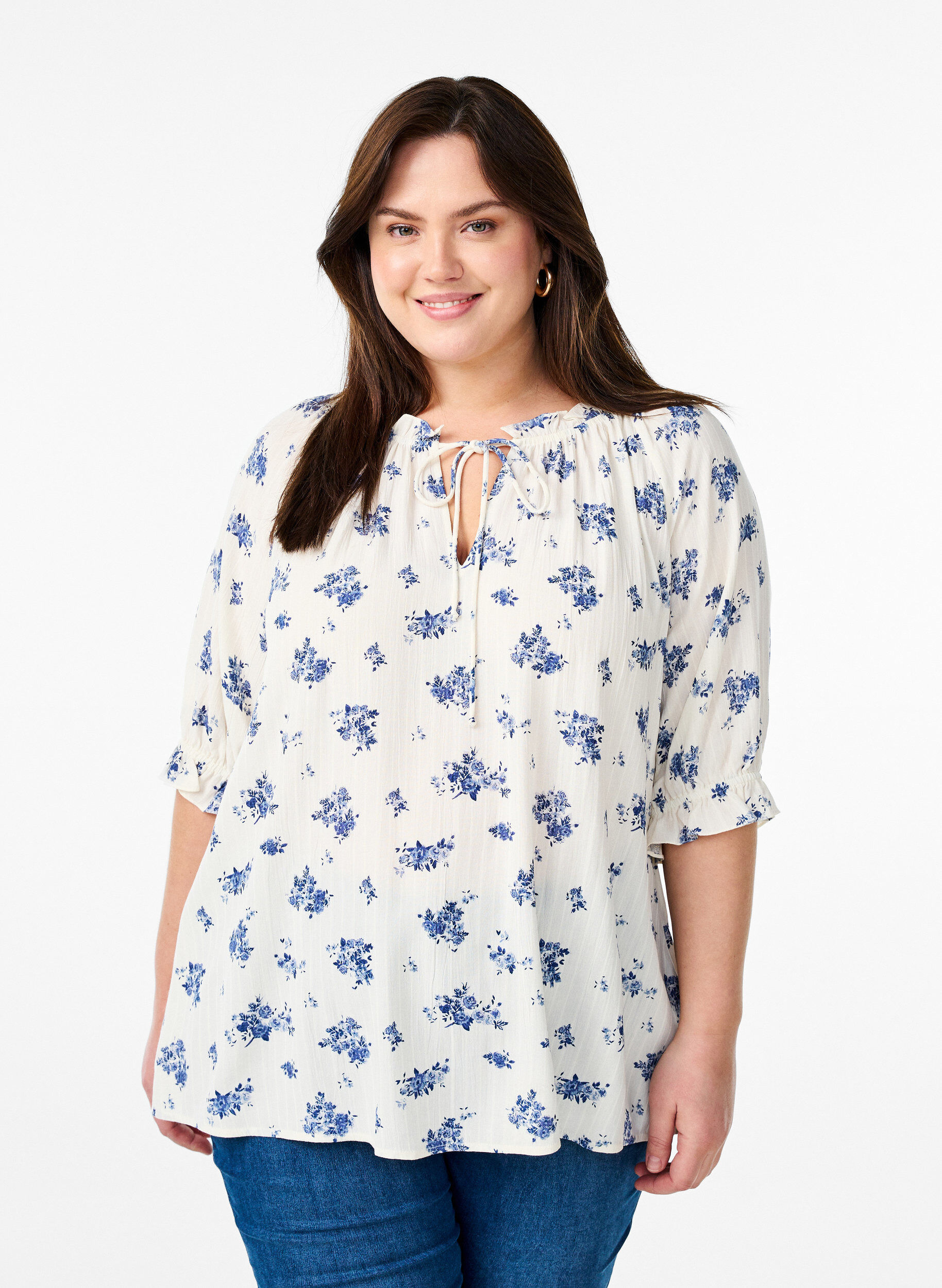 ZizziGebl&uuml;mte Bluse aus Viskose mit halblangen &Auml;rmeln, Wei&szlig;, Model image number 0
