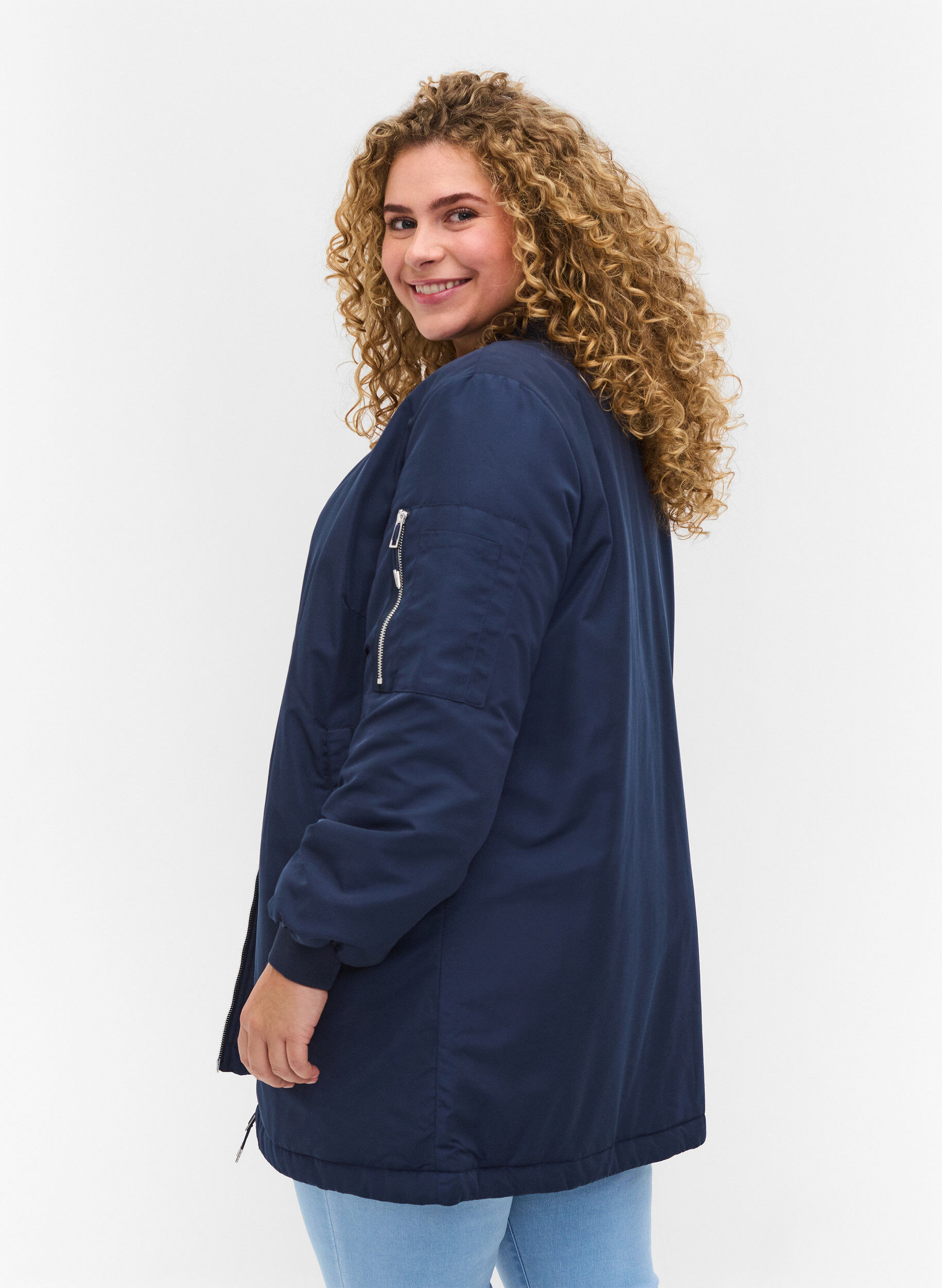 Zizzi Lange Bomberjacke mit Taschen, Navy Blazer, Model image number 1