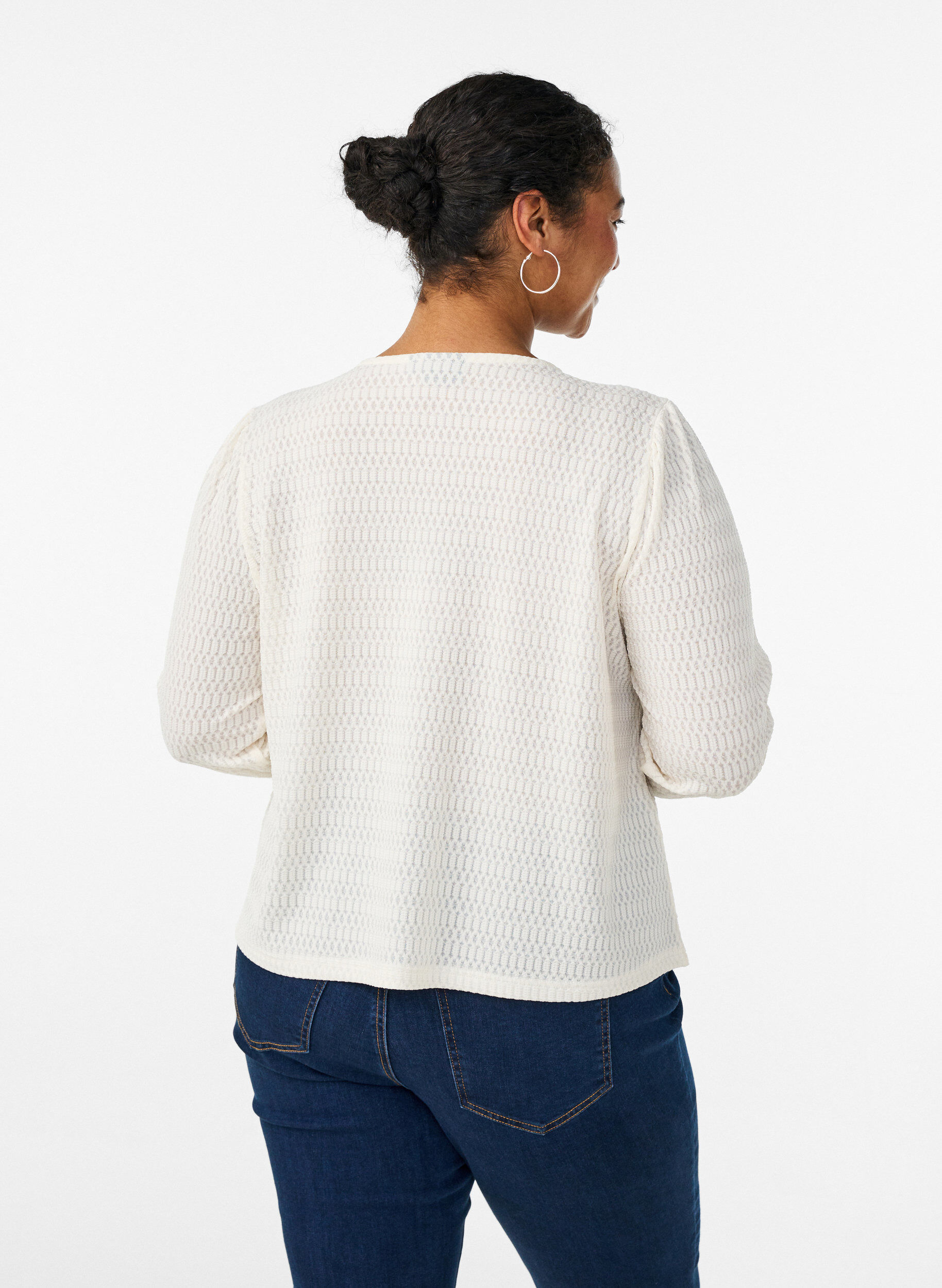 Zizzi Bluse mit Strukturmuster und Knopfverschluss, Vanille, Model image number 2