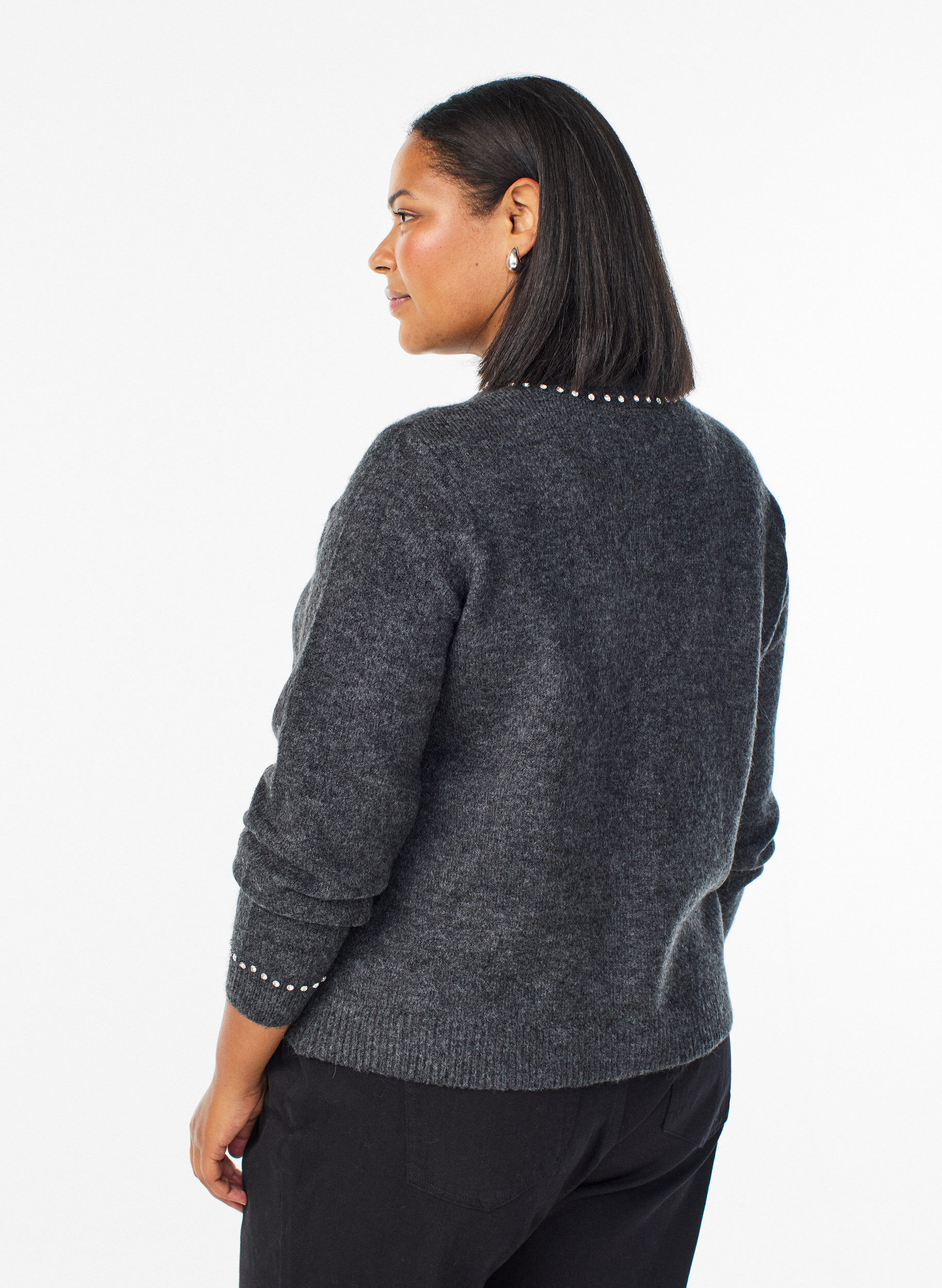 Zizzi Strickjacke mit Strasssteinen und Zierkn&ouml;pfen, Grau, Model image number 2