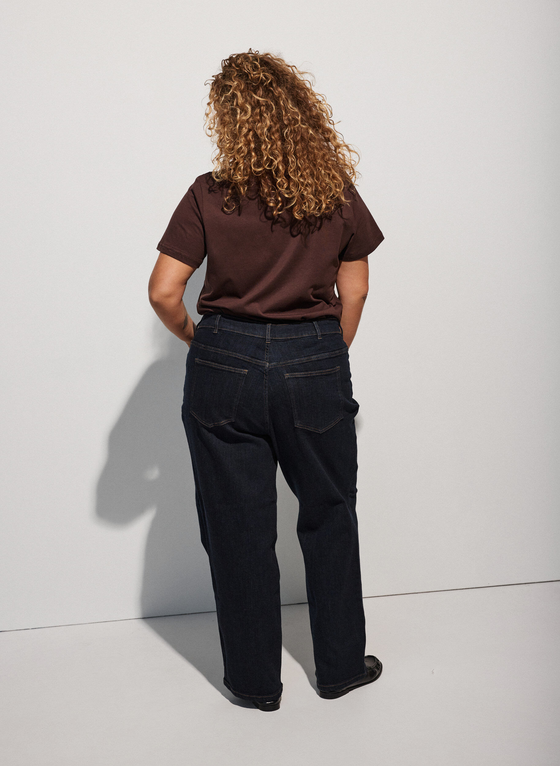 ZizziT-Shirt aus Baumwolle mit Frontprint, Braun, Model image number 2