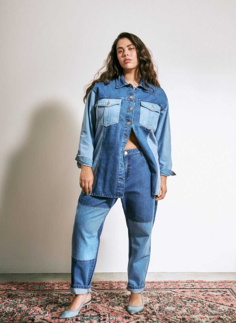 Mille Mom-Fit-Jeans im Color-Blocking-Design mit hoher Taille, Light Blue Denim, Image