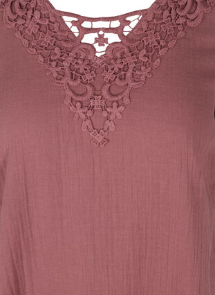 Kurzarm Kleid aus Baumwolle mit Stickerei, Rose Brown, Packshot image number 2