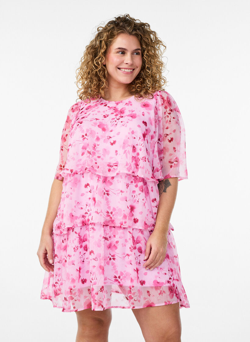 Kurzes Kleid in Chiffon-Optik mit Blumenprint und Volantlagen, Pink, Model image number 0