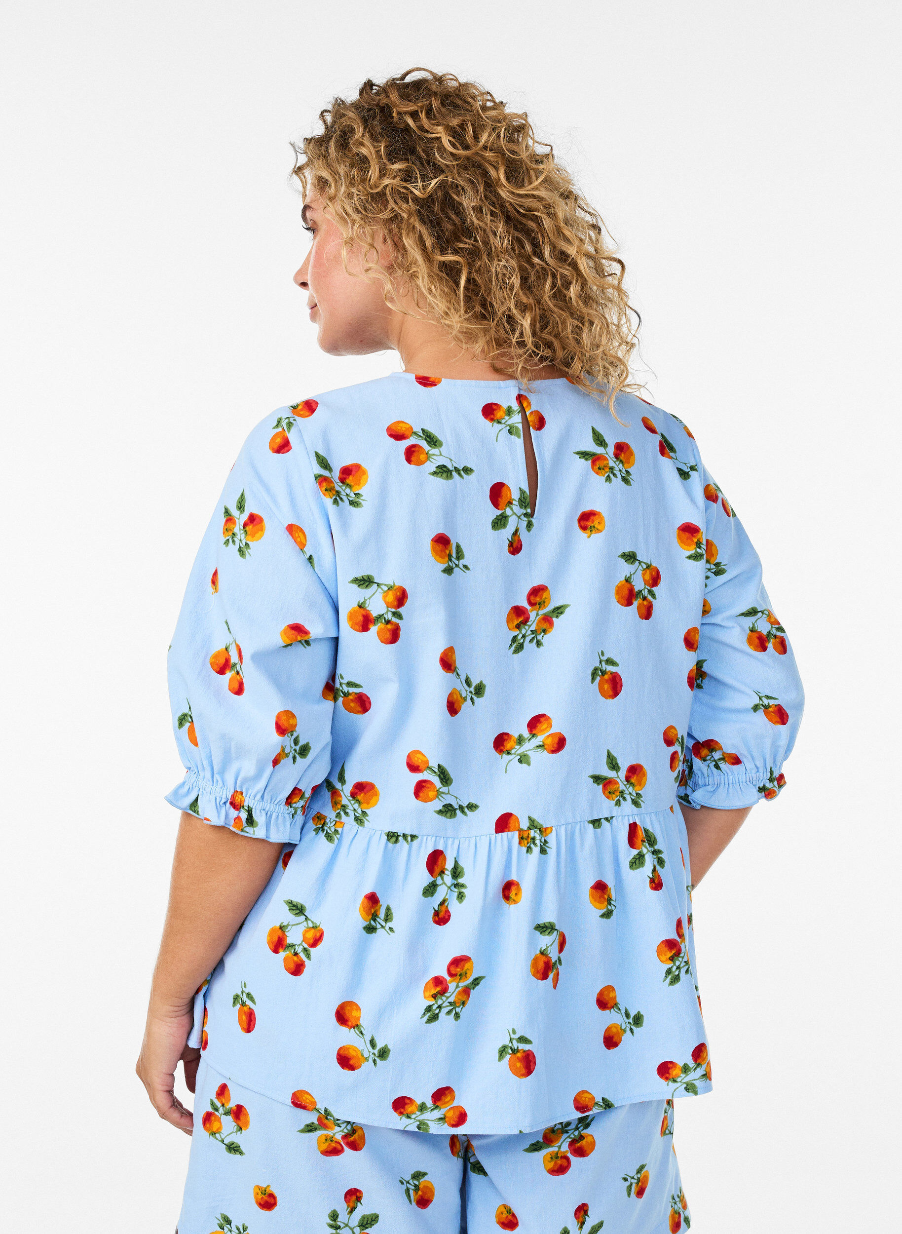 ZizziBluse aus Baumwolle mit Tomaten-Print und Peplum, Blau, Model image number 2