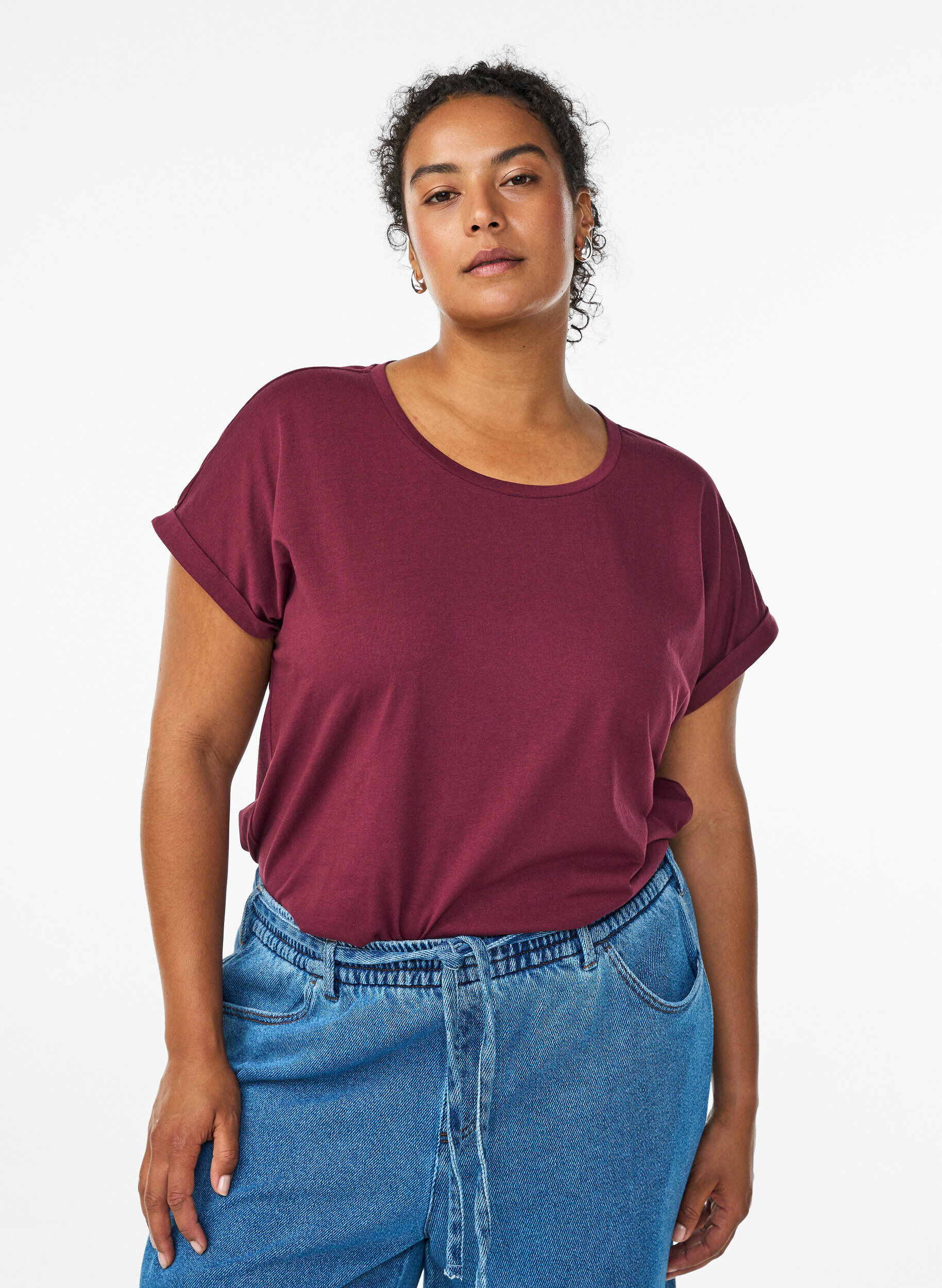 Zizzi Kurz&auml;rmeliges T-Shirt aus einer Baumwollmischung, Dunkles Bordeaux, Model image number 0