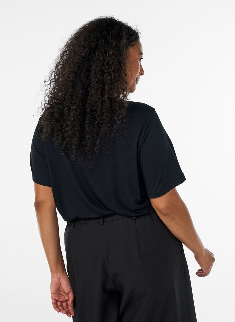 Bluse mit Spitzeneinsatz und Ballon&auml;rmeln, Schwarz, Model image number 2