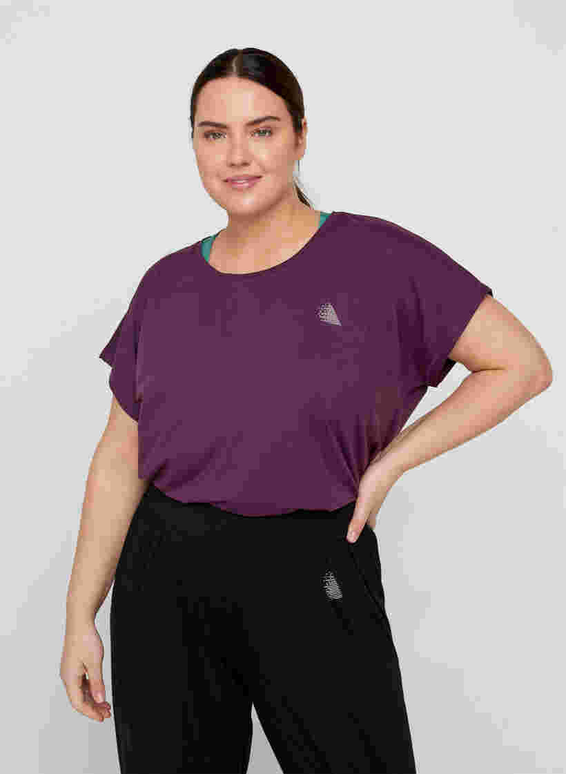 Einfarbiges Trainings-T-Shirt, Blackberry Wine, Model