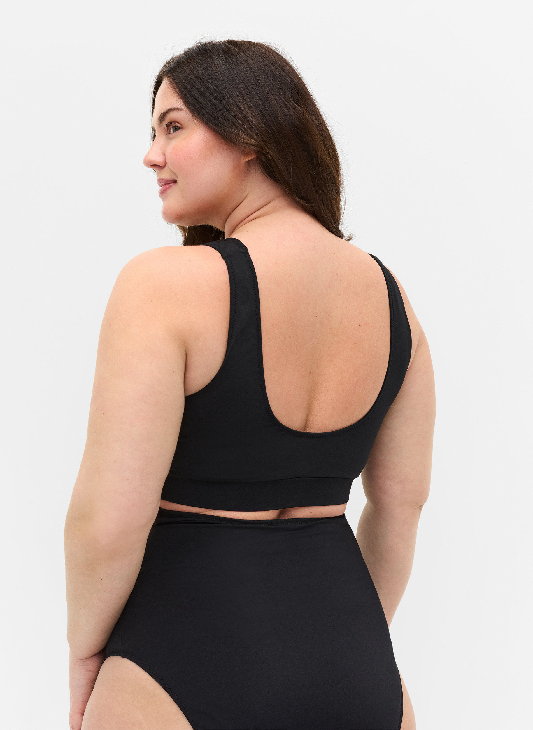 Zizzi Bikini-Top mit Rundhalsausschnitt, Black, Model image number 1