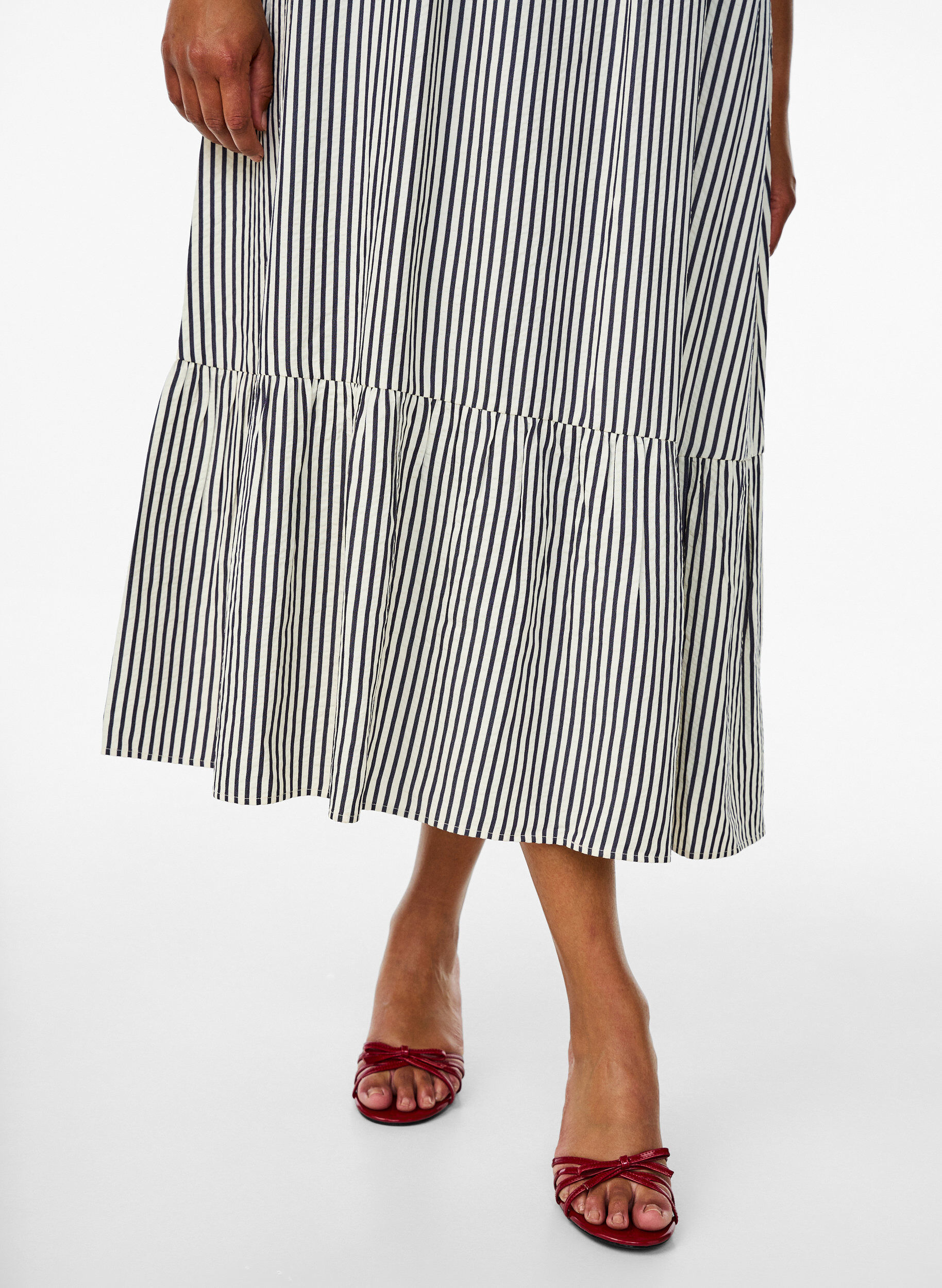 ZizziSommerkleid mit Streifen und A-Linie, Schwarz, Model image number 2