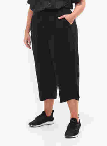 Cropped Culotte Trainingshose, Black, Model image number 1