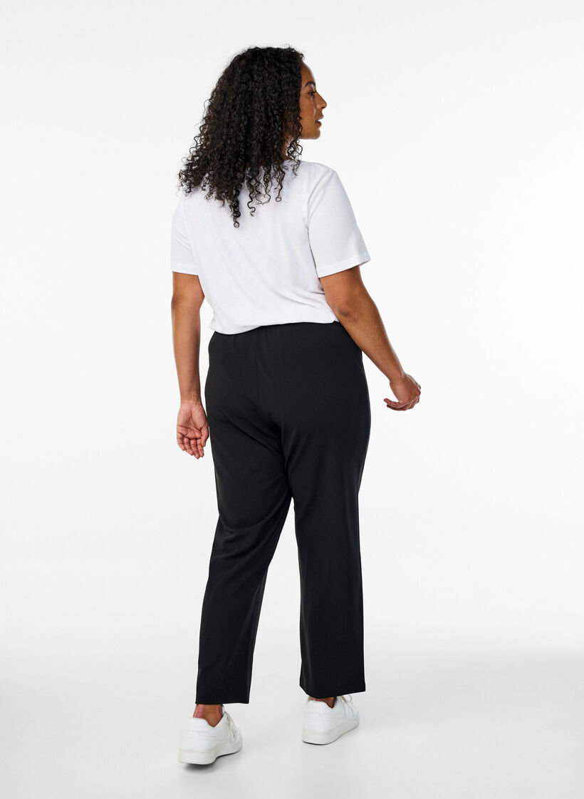 Hose in Straight Fit, Schwarz, Model image number 1