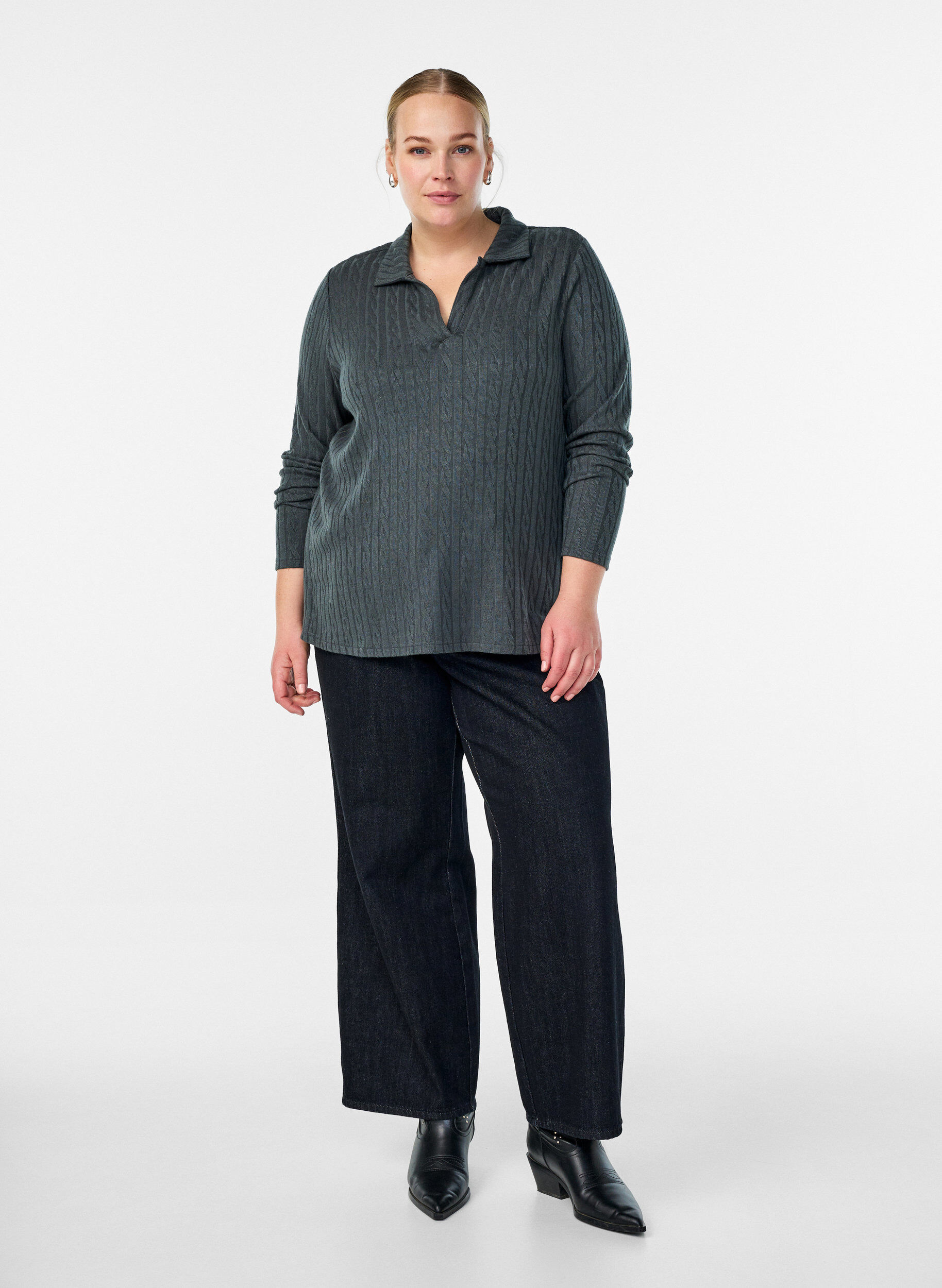 Zizzi Strickbluse mit Kragen und Zopfmuster, Gr&uuml;n, Model image number 1