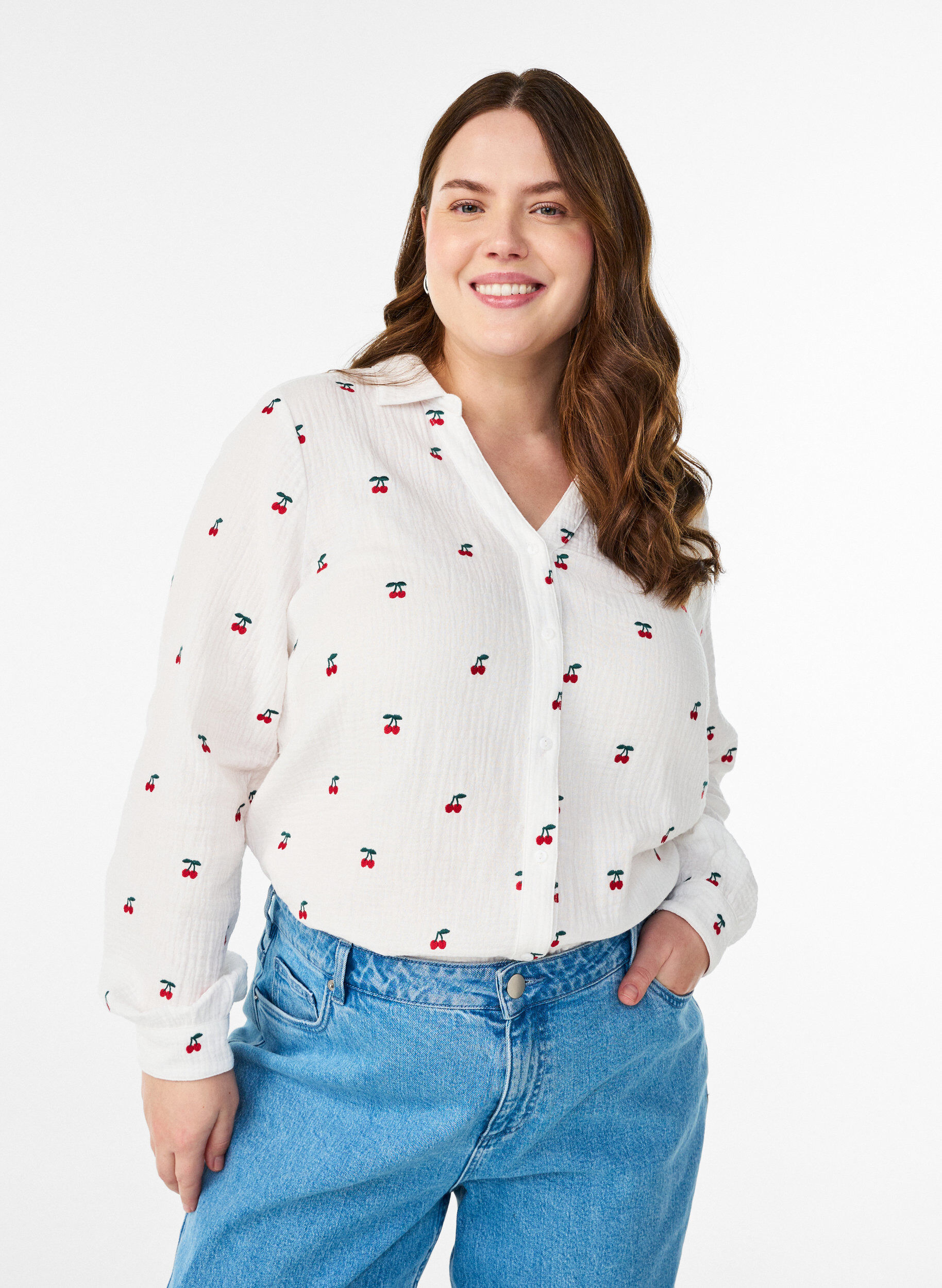 Zizzi Lang&auml;rmelige Bluse aus Baumwoll-Musselin mit bestickten Motiven, Vanille, Model image number 0