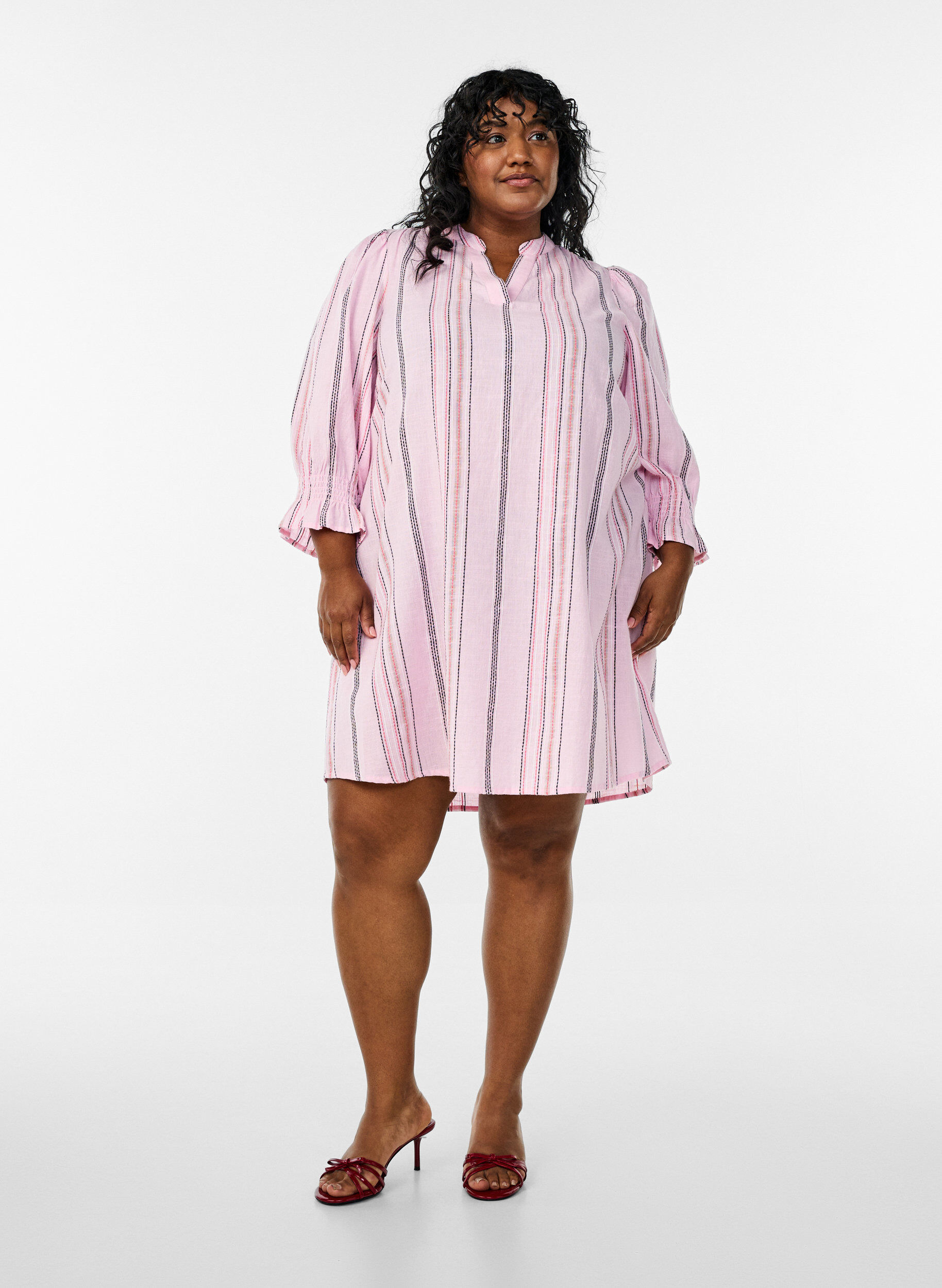 Zizzi Kurzes Kleid aus Baumwolle mit Streifenmuster, Rot, Model image number 1