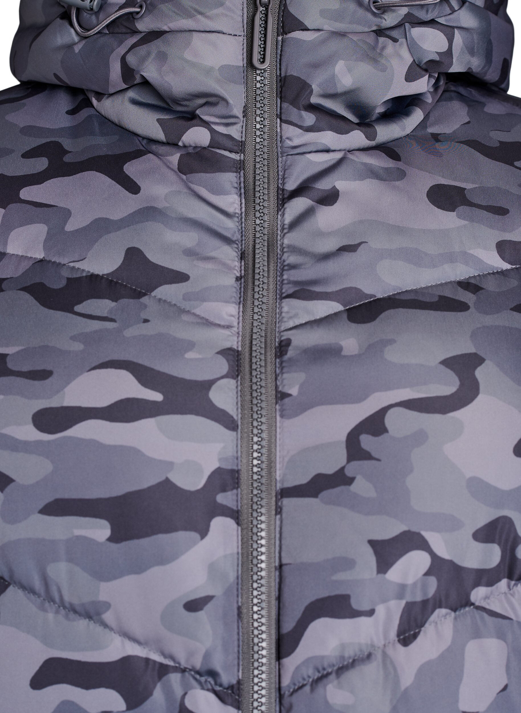 Zizzi Lange Camouflage-Steppjacke, Grau, Packshot image number 2