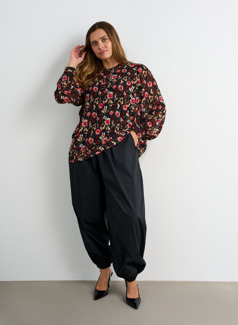 Bluse mit Allover-Print und kurzer Knopfleiste, Rot, Model image number 1