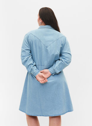 Denim-Kleid mit Knöpfen und langen Ärmeln, Light blue denim, Model image number 1