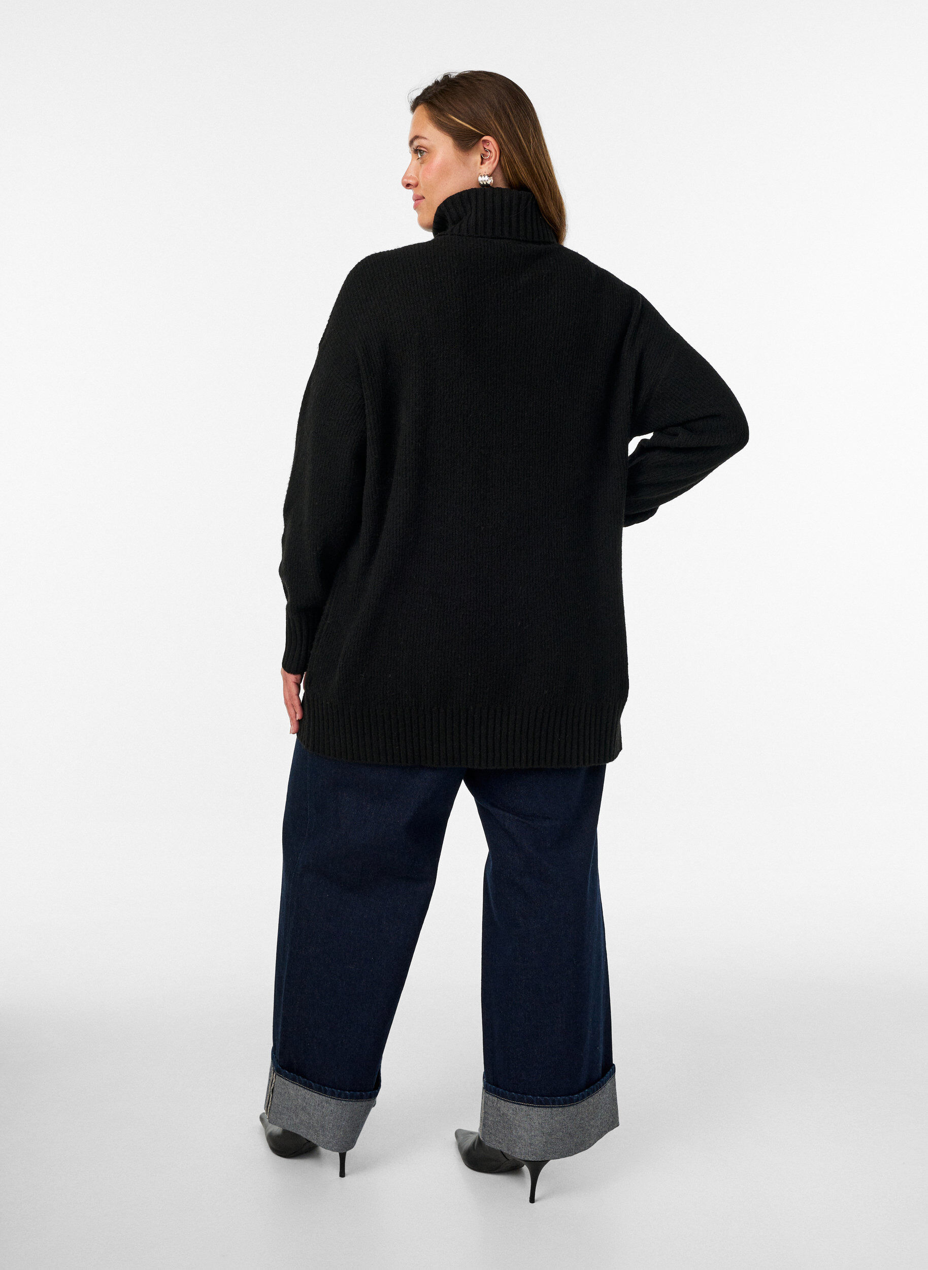 ZizziLocker gestrickter Pullover mit Rollkragen, Schwarz, Model image number 2