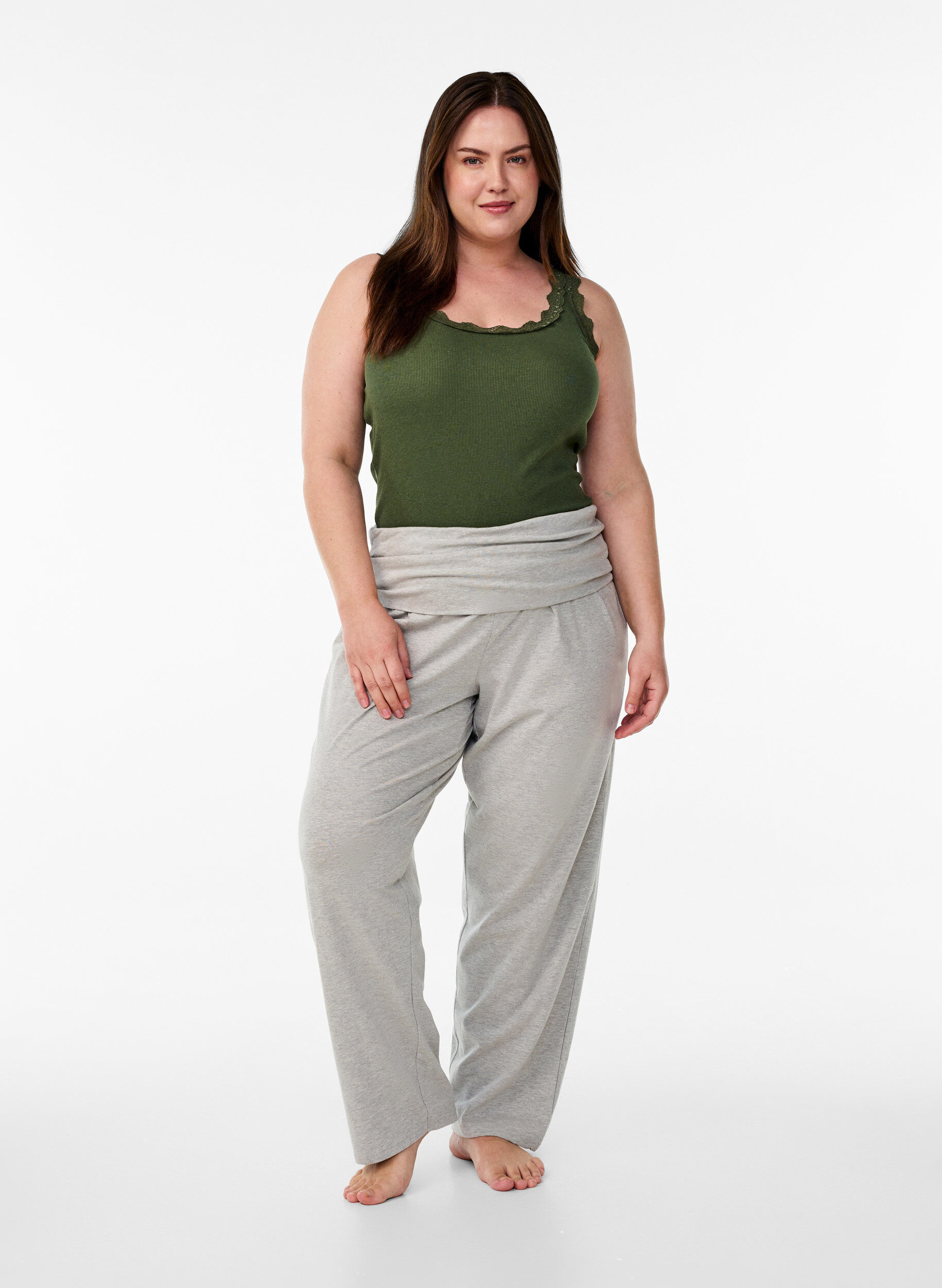 Locker geschnittene Loungehose mit breitem Bund, Grau, Model