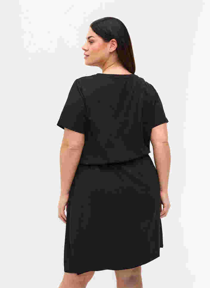 Kurzarm Kleid mit Taillengürtel, Black, Model image number 1