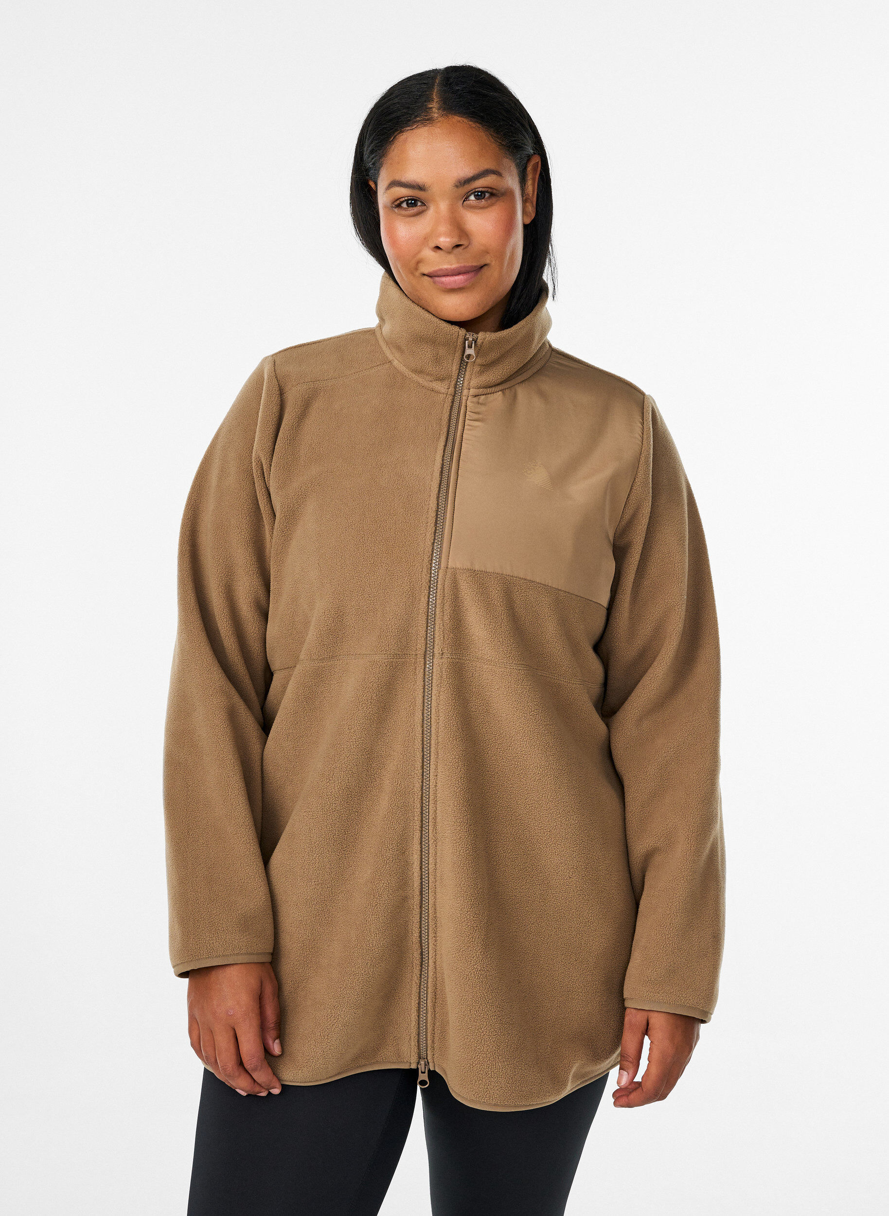 Fleecejacke mit hohem Kragen und Rei&szlig;verschluss, Braun, Model