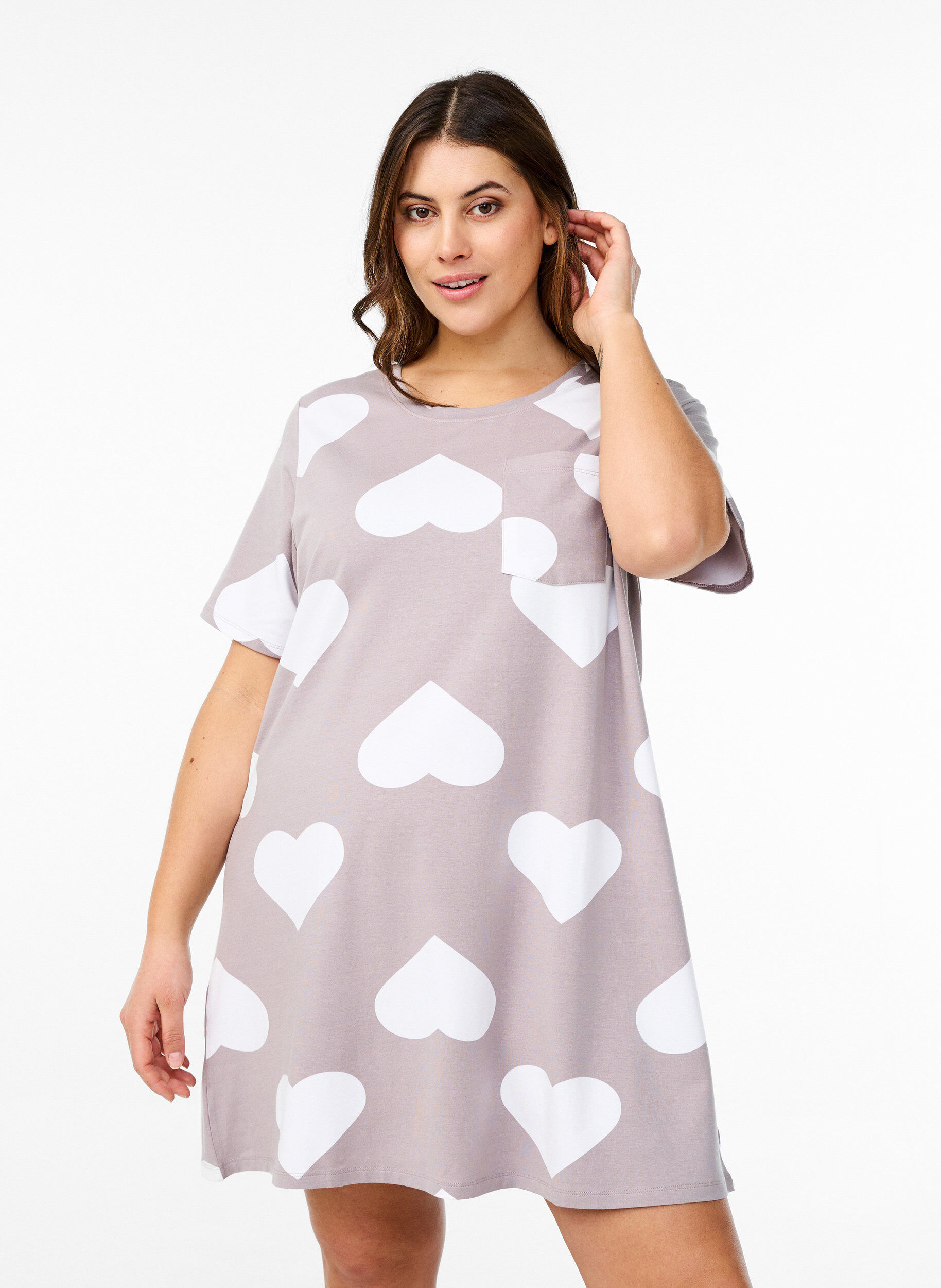 Zizzi Langes Nachtshirt aus Modal-Mischung mit Herzen, Grau, Model image number 0