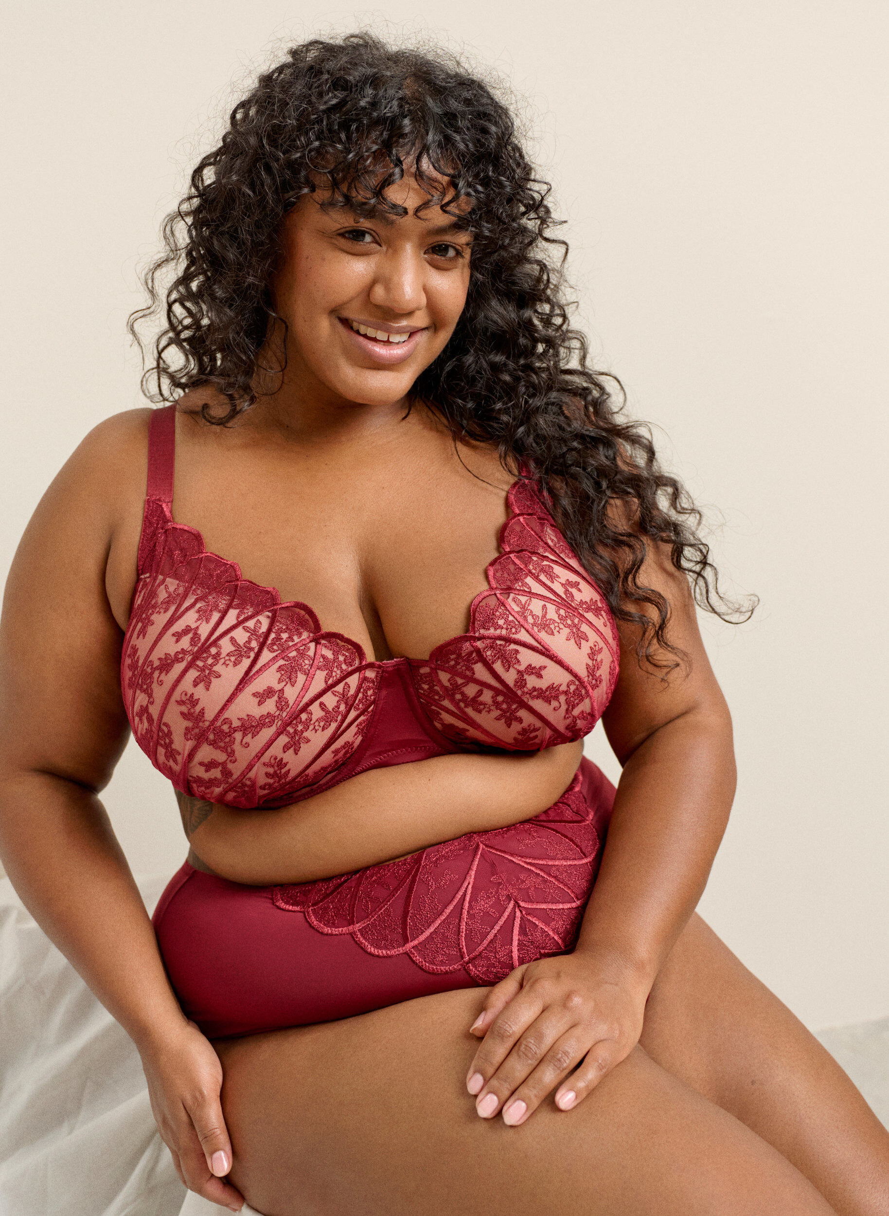 Zizzi Hipster-String aus Mikrofaser mit Spitzendetails, Dunkles Bordeaux, Image image number 0