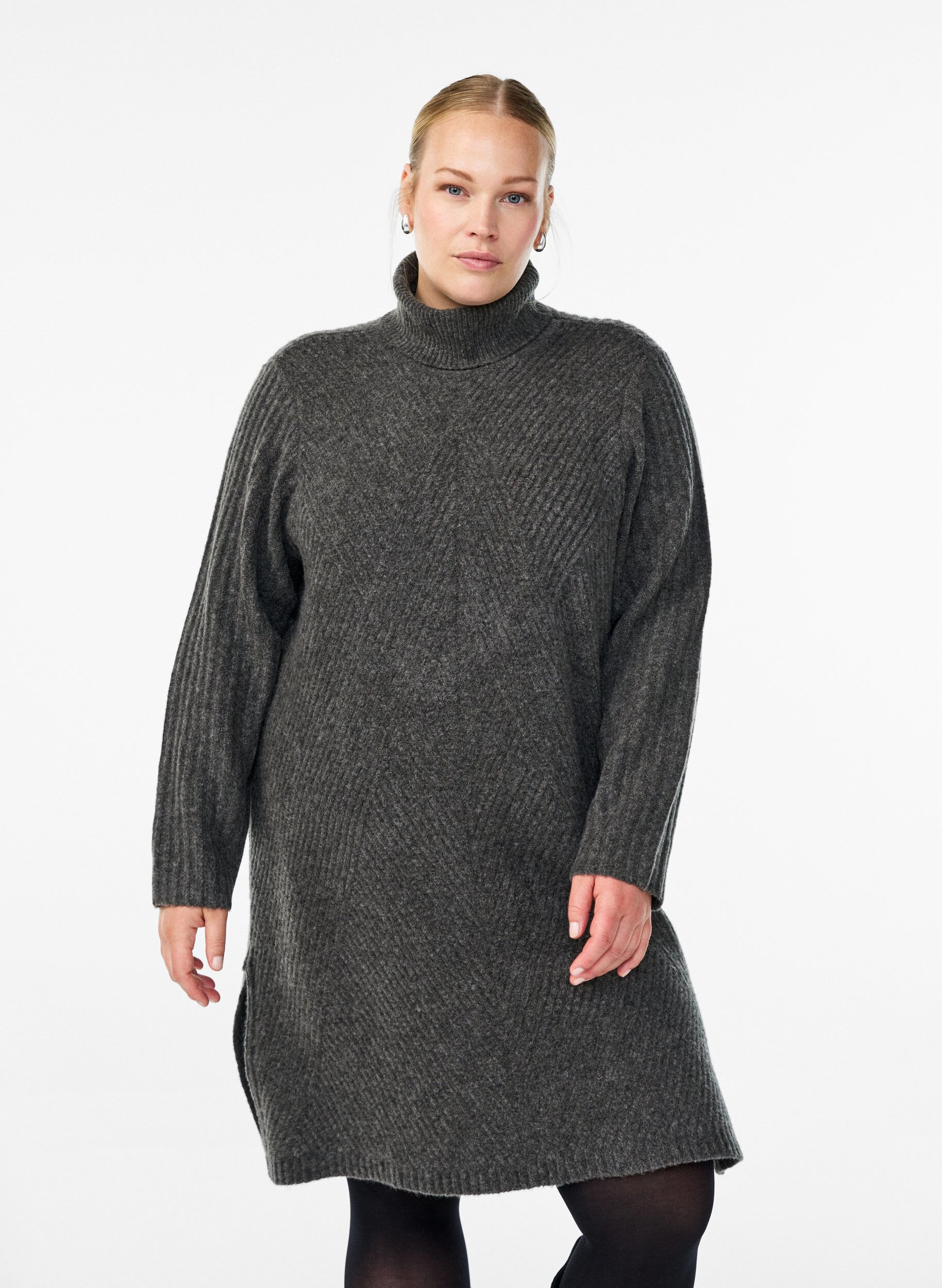 Zizzi Kurzes Strickkleid mit Rollkragen und Rippstruktur, Grau, Model image number 0