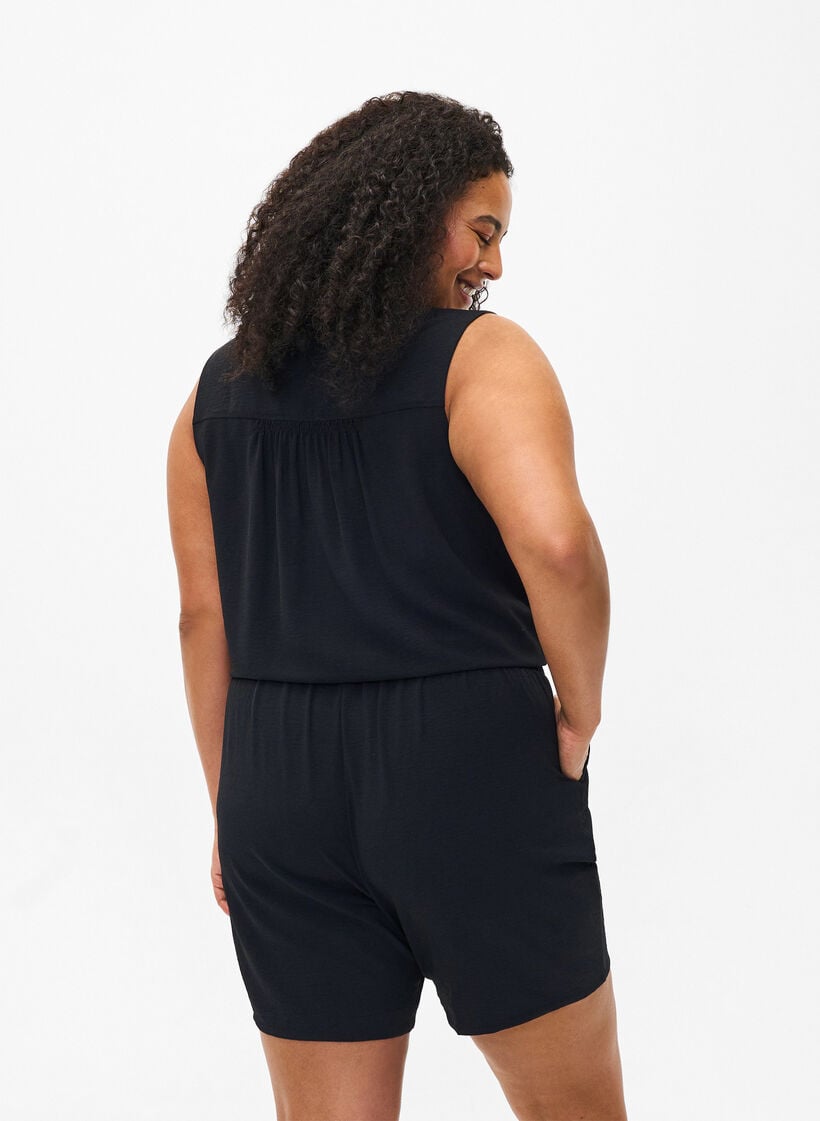 Kurze Hose mit Taschen und elastischem Bund, Schwarz, Model image number 2