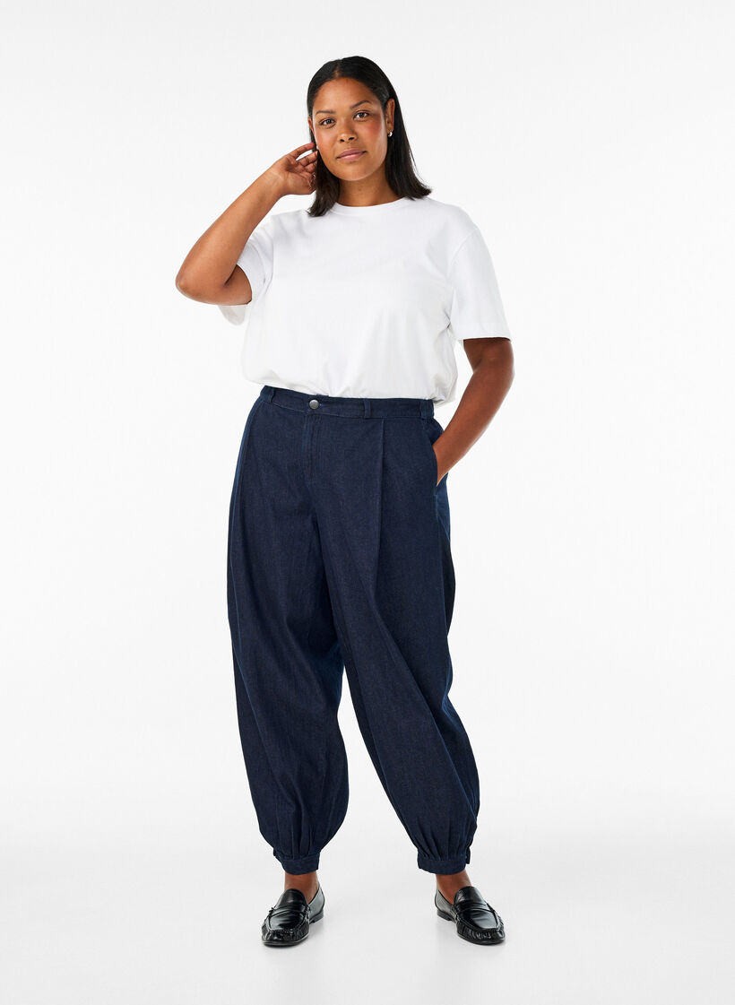 Balloon Jeans mit hoher Taille, Blau, Model image number 0