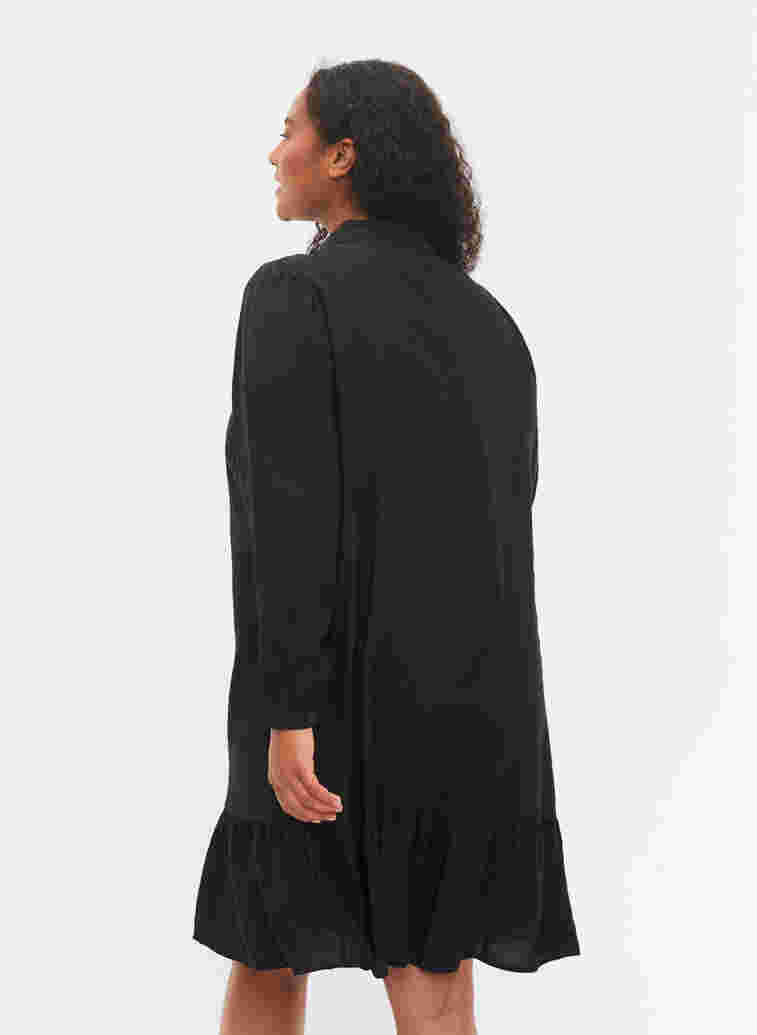 Hemdkleid aus Viskose mit Rüschensaum, Black, Model image number 1