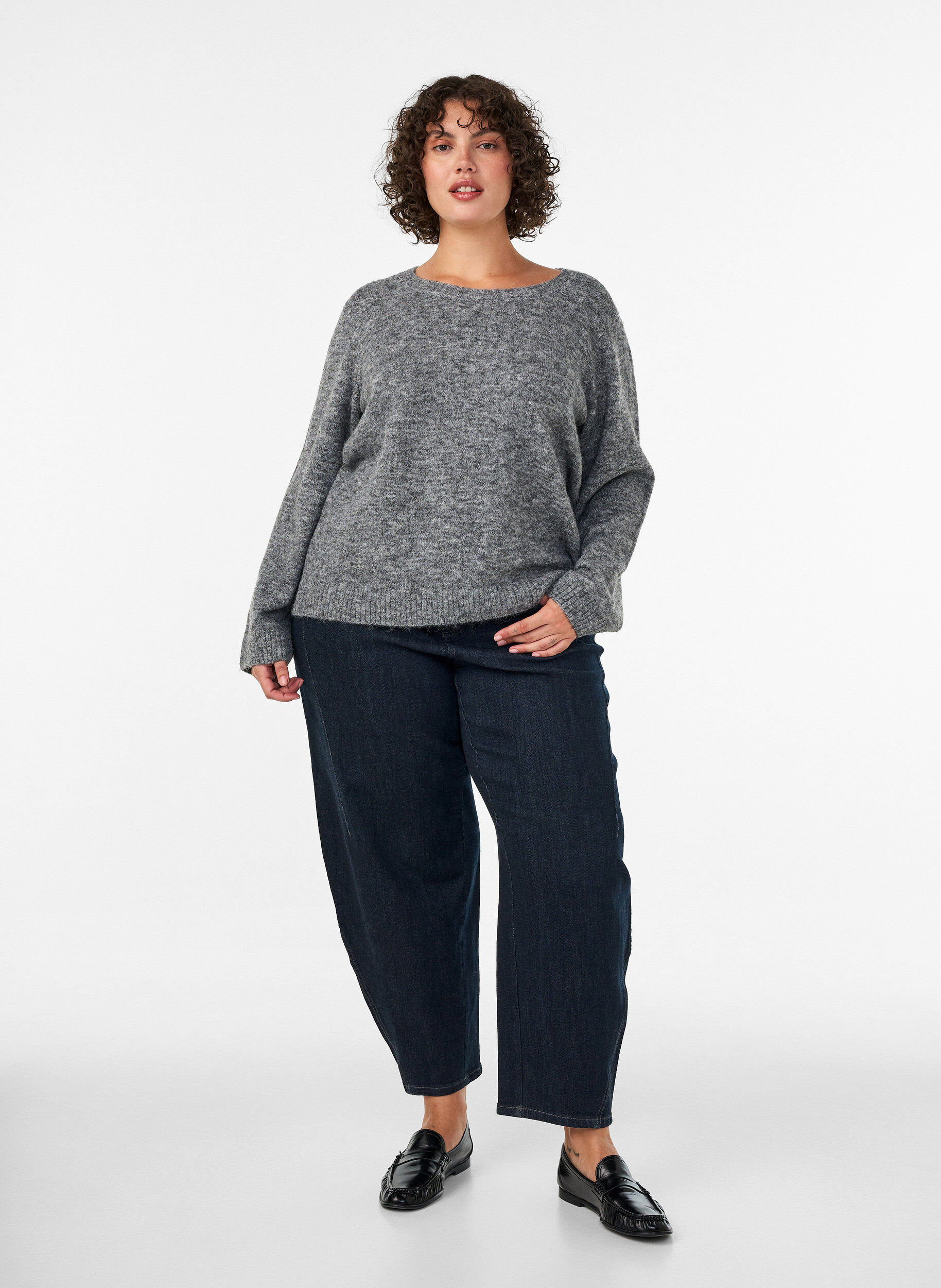 ZizziLockerer Pullover mit Rundhalsausschnitt, Grau, Model image number 1