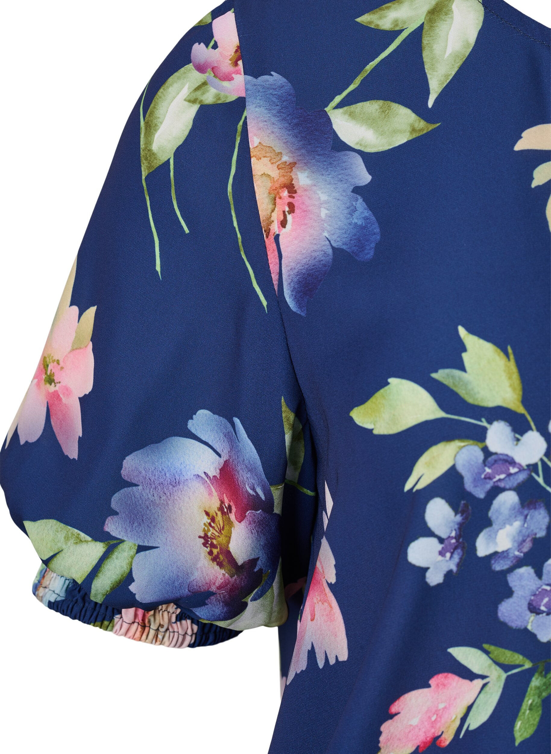 Zizzi Gebl&uuml;mte Bluse mit Smock, Blueprint Flower AOP, Packshot image number 2
