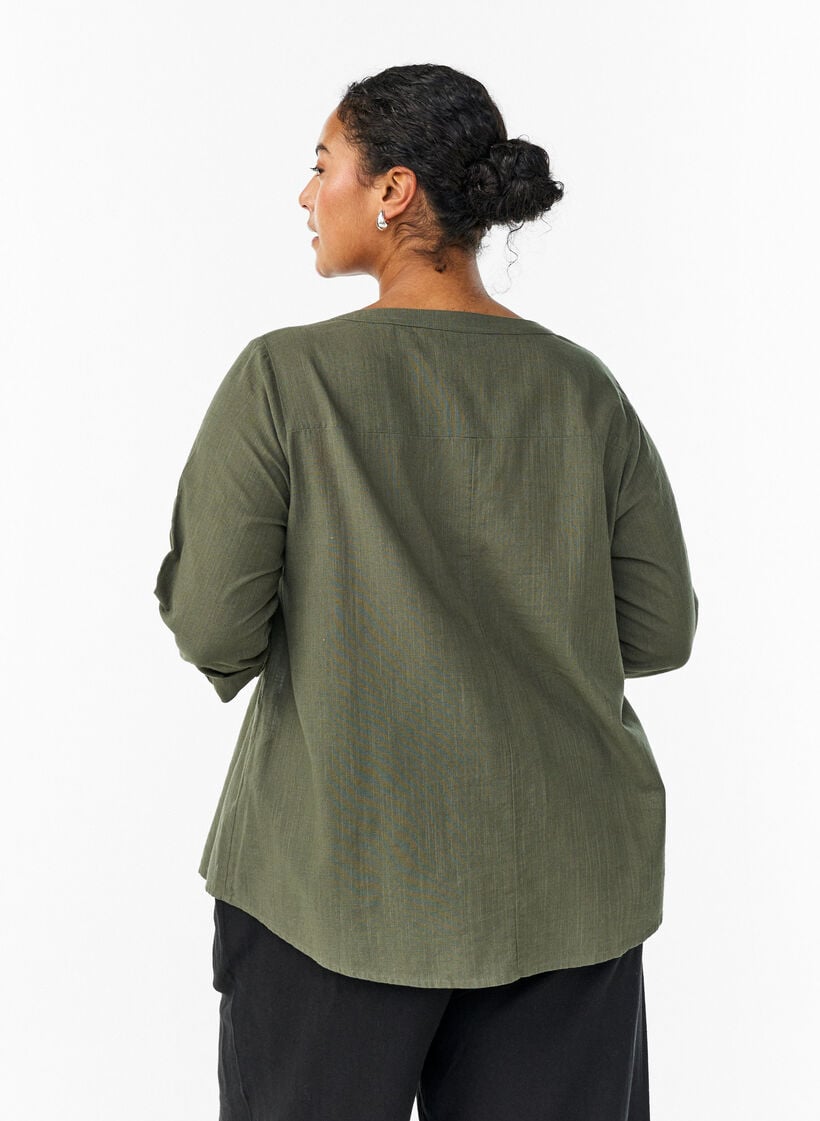 Hemdbluse aus Baumwolle mit V-Ausschnitt, Gr&uuml;n, Model image number 2
