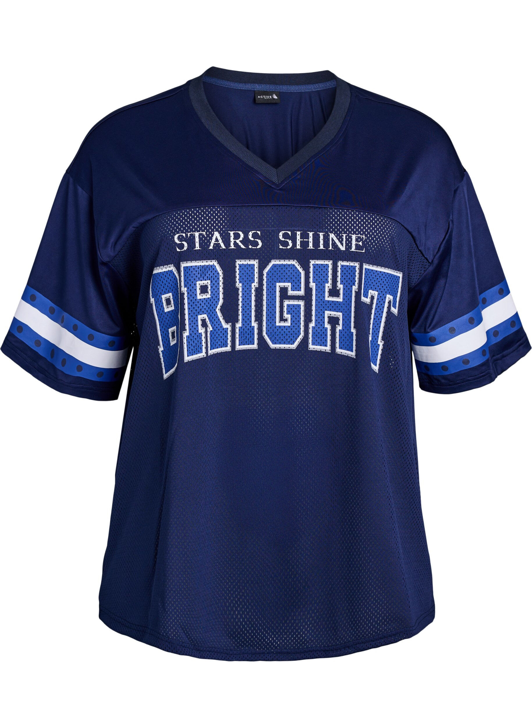 Zizzi Trainingsshirt mit V-Ausschnitt und Frontprint, Blau, Packshot image number 0