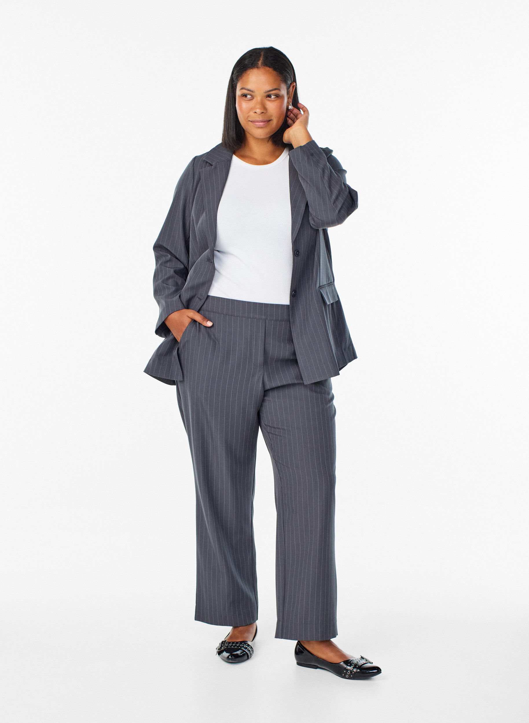 Zizzi FLASH - Lockere Hose mit Taschen, Grau, Model image number 0