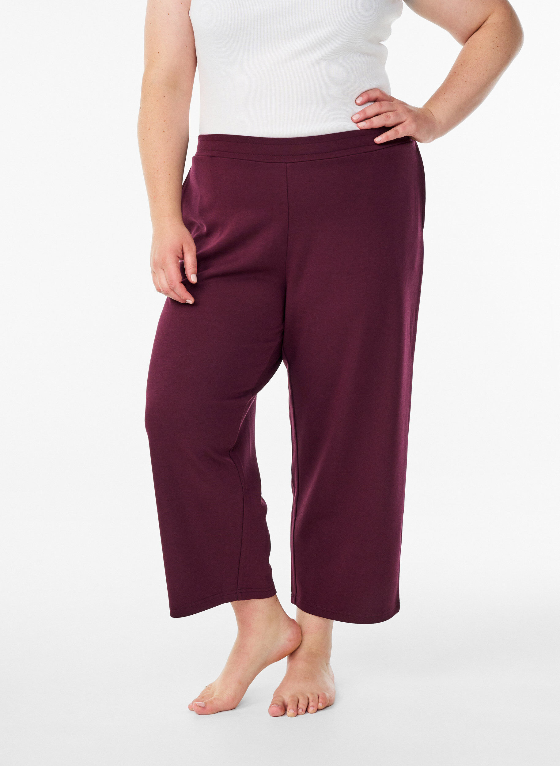 Zizzi 7/8-Hose aus Modalmix mit Taschen, Dunkles Bordeaux, Model image number 2