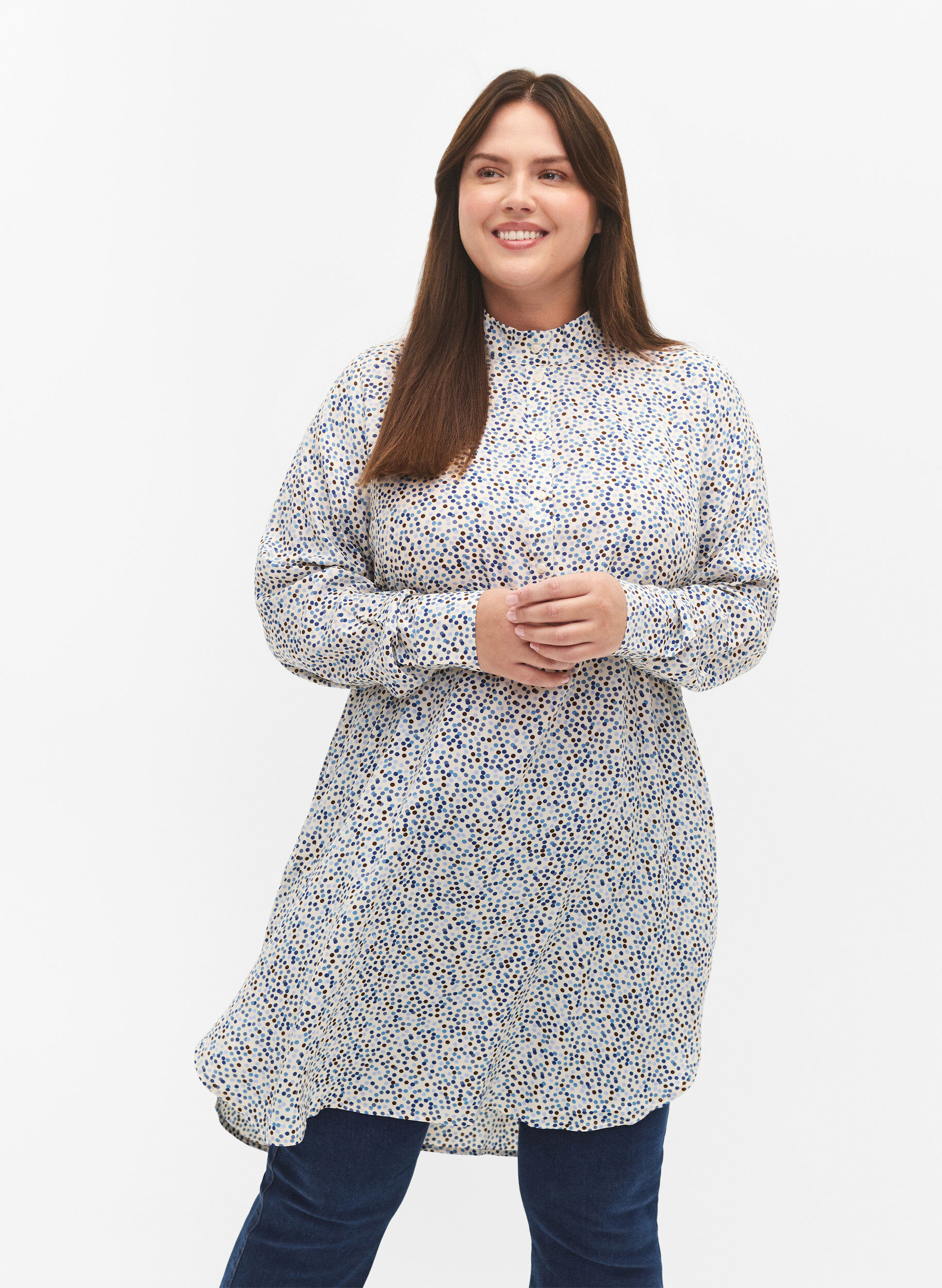 Zizzi Gepunktetes Kleid aus Viskose mit Kn&ouml;pfen, Blue Dot AOP, Model image number 0