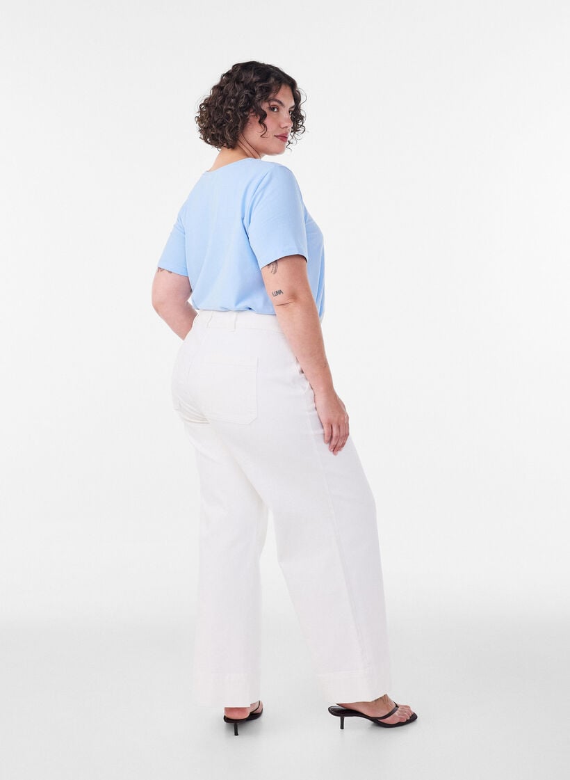 Einfarbiges basic T-Shirt aus Baumwolle, Blau, Model image number 2