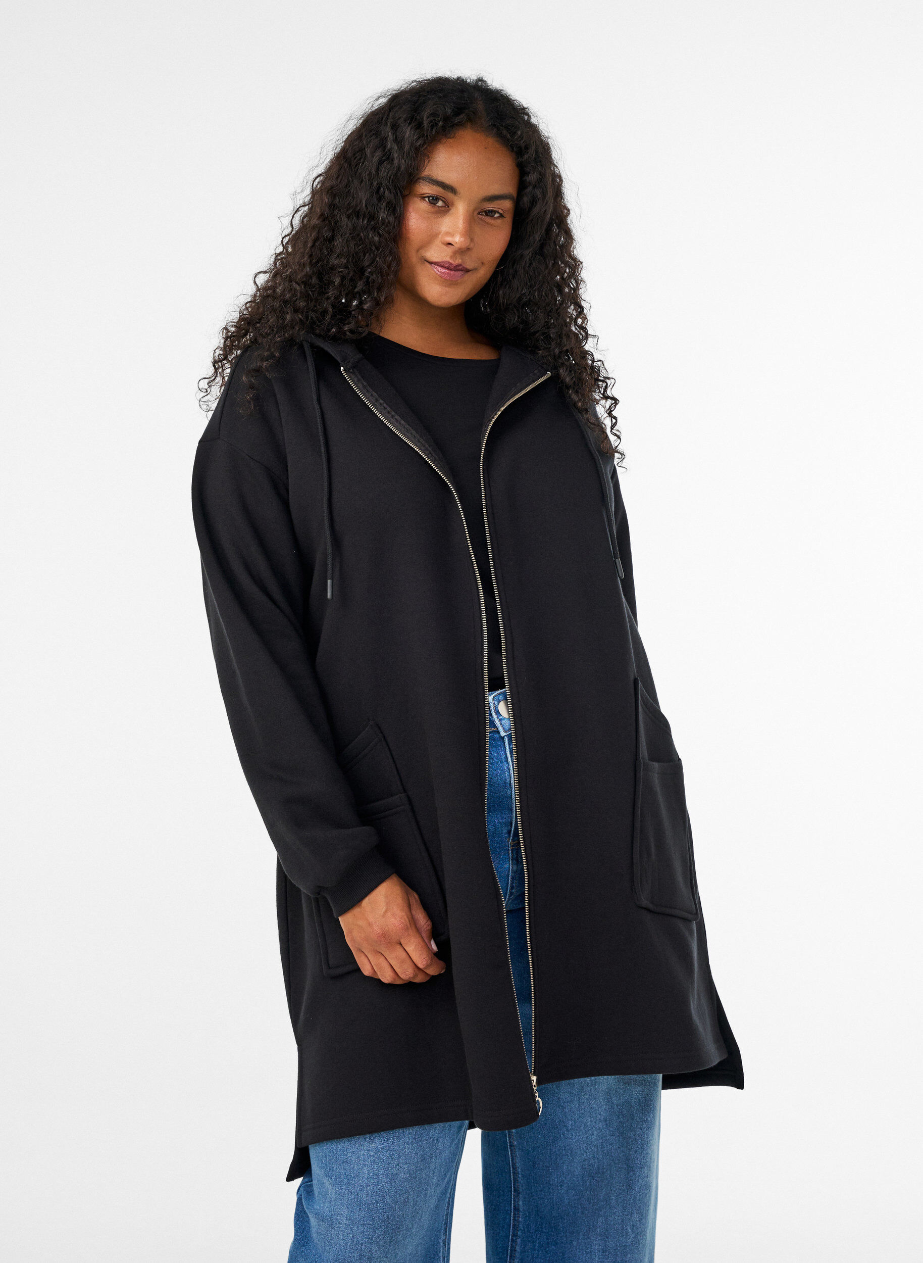 ZizziLanger Cardigan mit Kapuze und Rei&szlig;verschluss, Schwarz, Model image number 0
